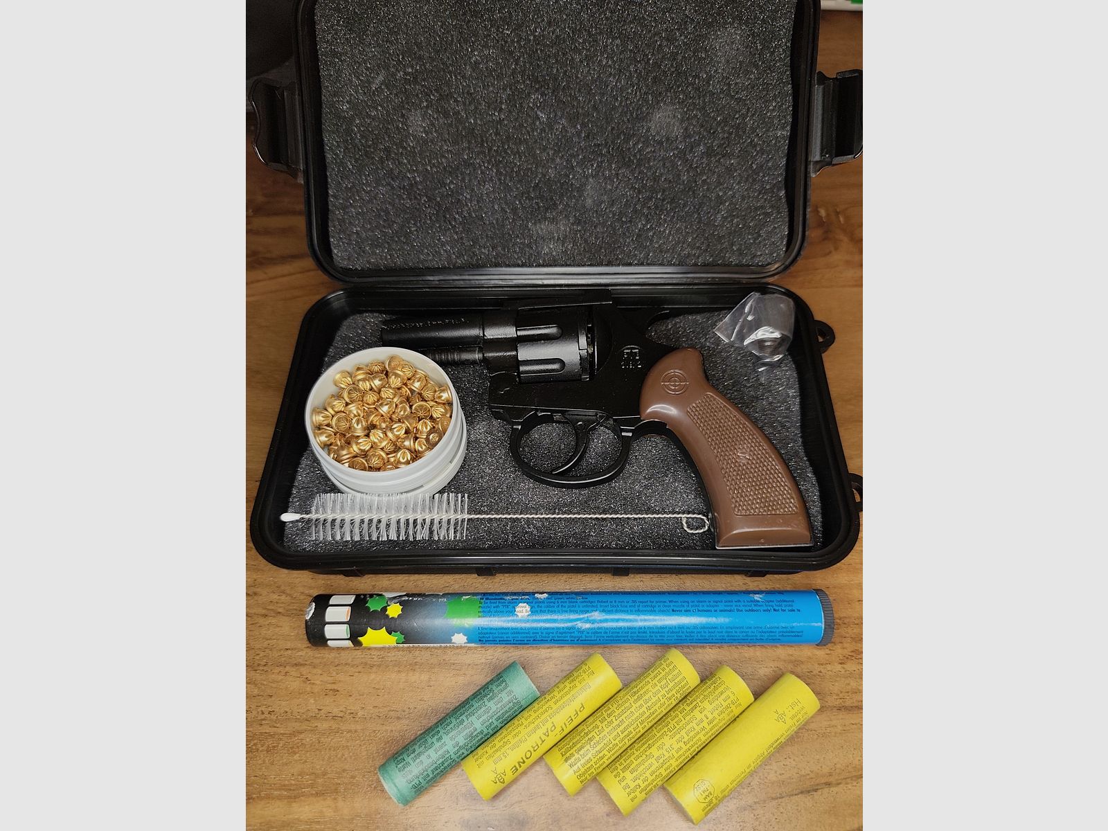 UMAREX Kipplauf Revolver 6mm + Munition + Pyro Effekte