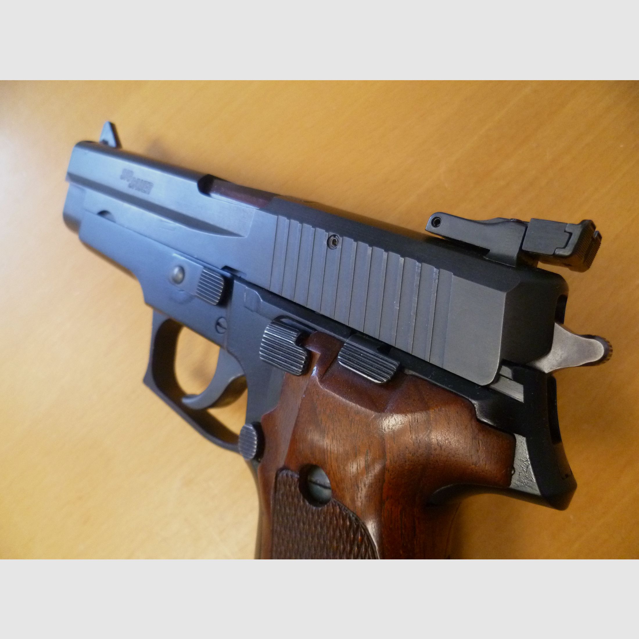 Pistole SIG Sauer P226 9mm Luger
