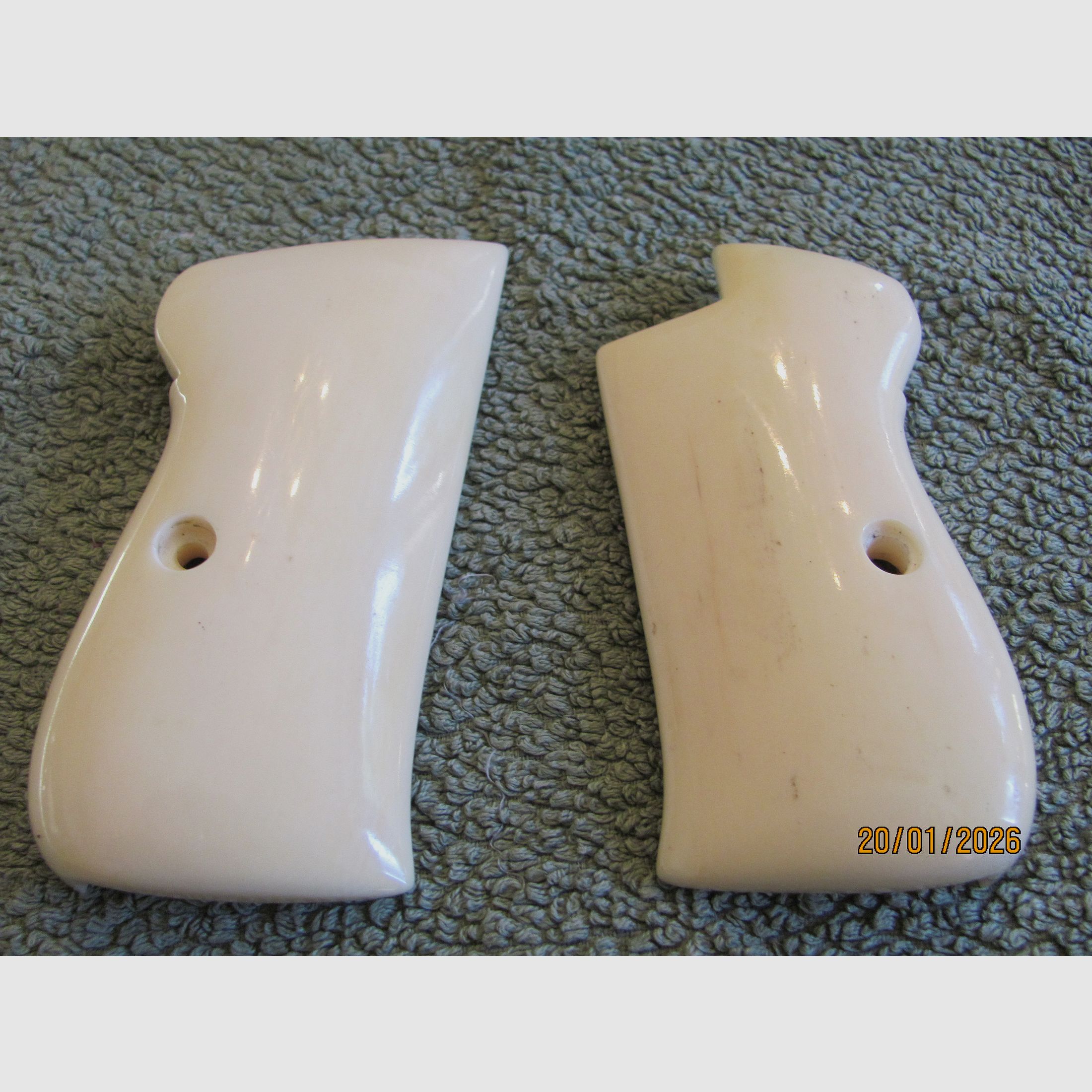 SIG P210-6 handgefertigte Bein Griffschalen - UNIKAT!