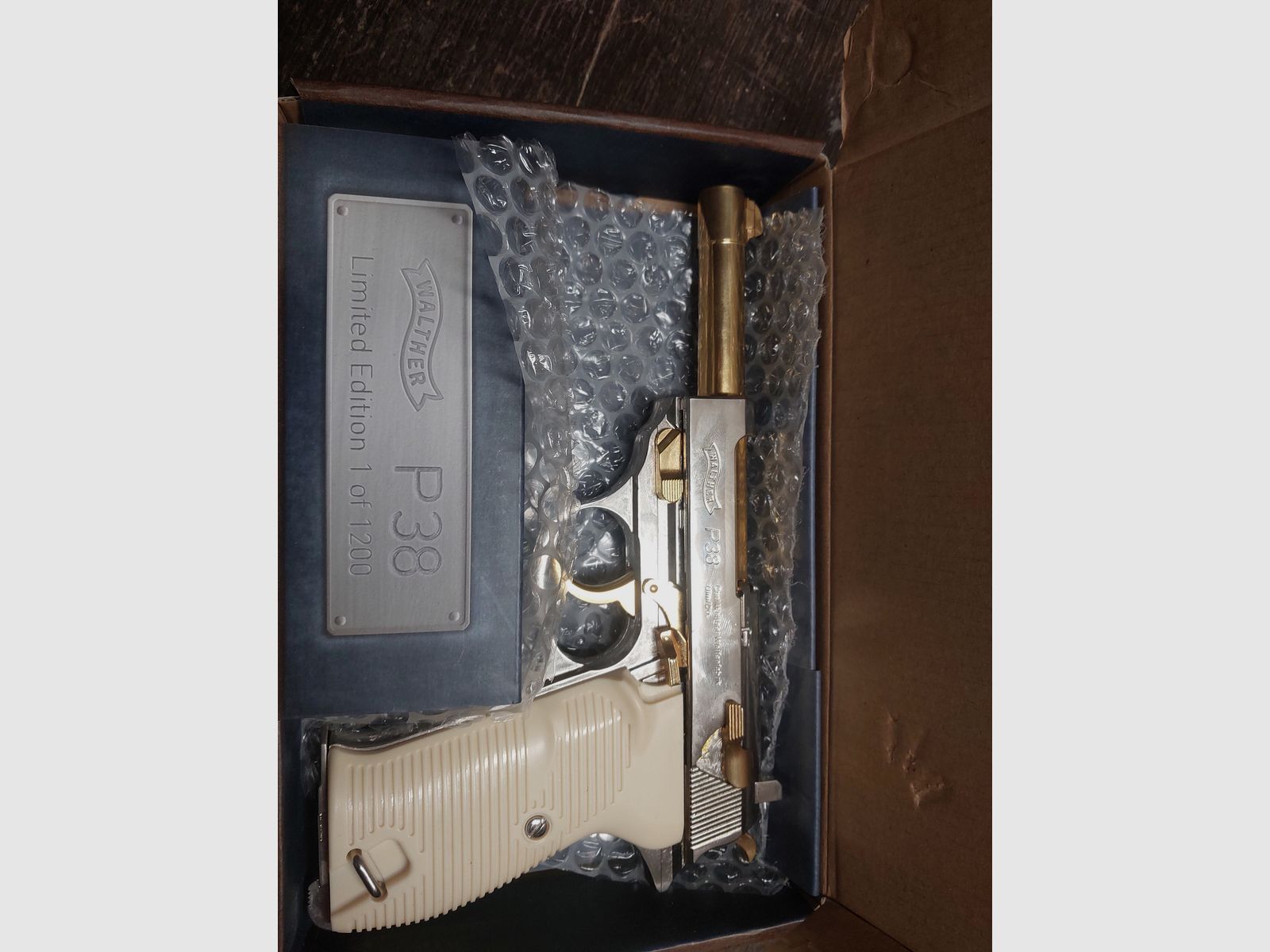 P38 Limited Edition 1 von 200