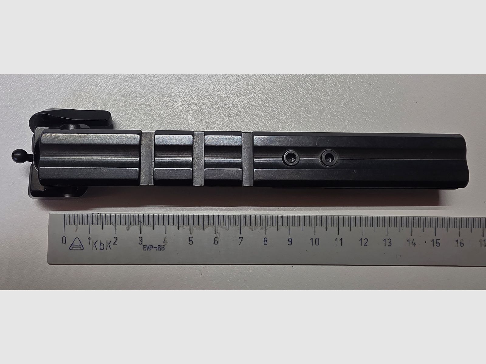 Picatinny‑Schiene für Brünner Schwenkmontage (155 mm, Stahl)