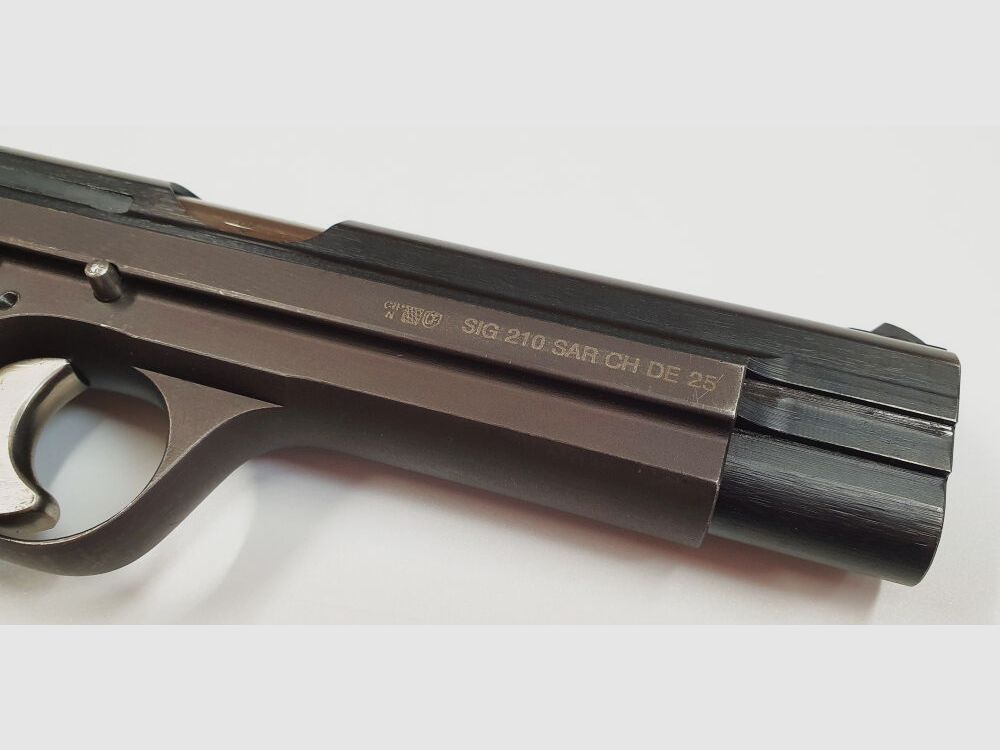 SIG Pistole SIG P210-2 im Kaliber 9mm Luger (9x19) Inkl. Holster und Reservemagazin,MADE IN SWITZERLAND