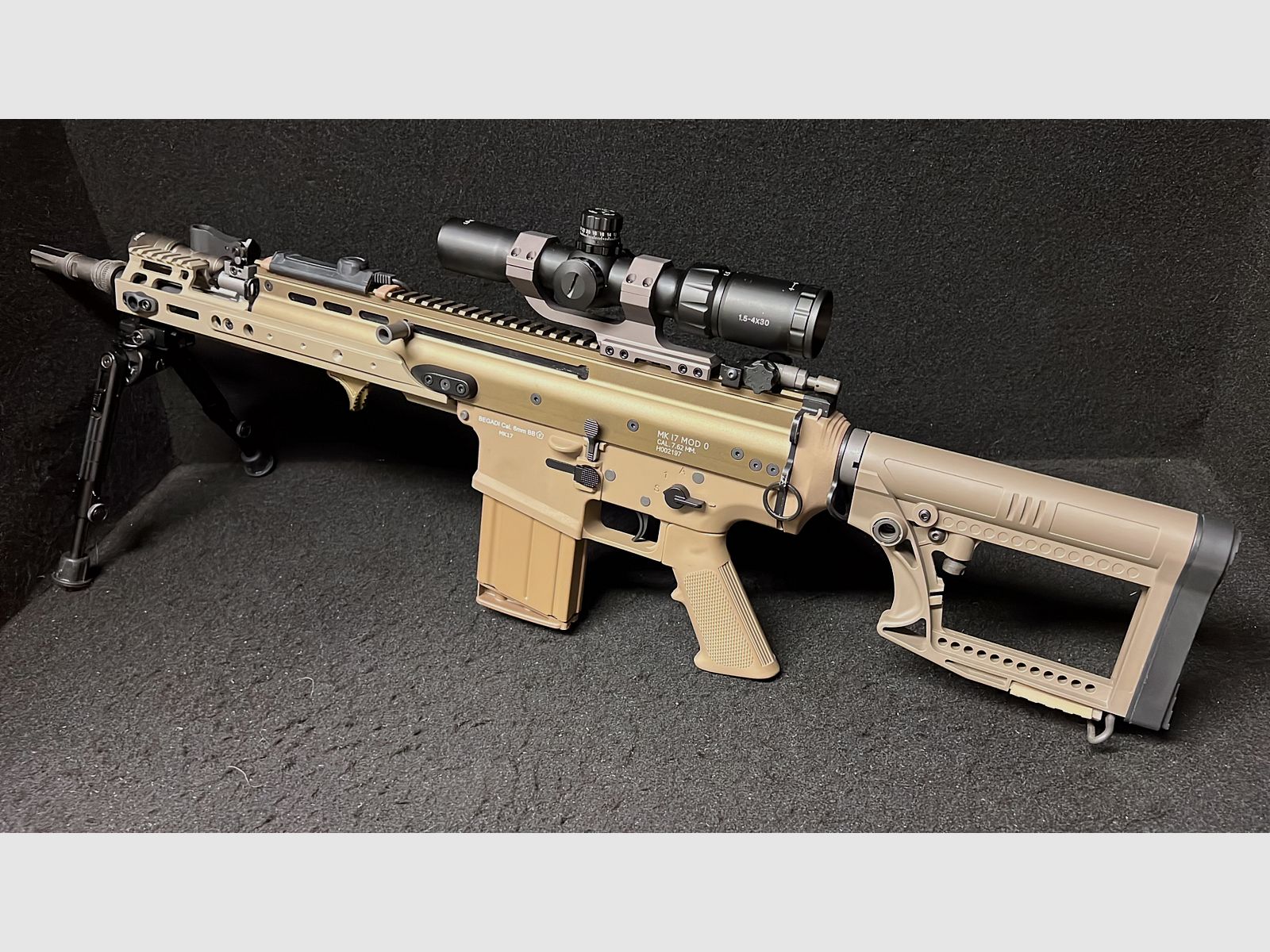 Schulterstütze für M 4 / AR 15 Modelle in Tan