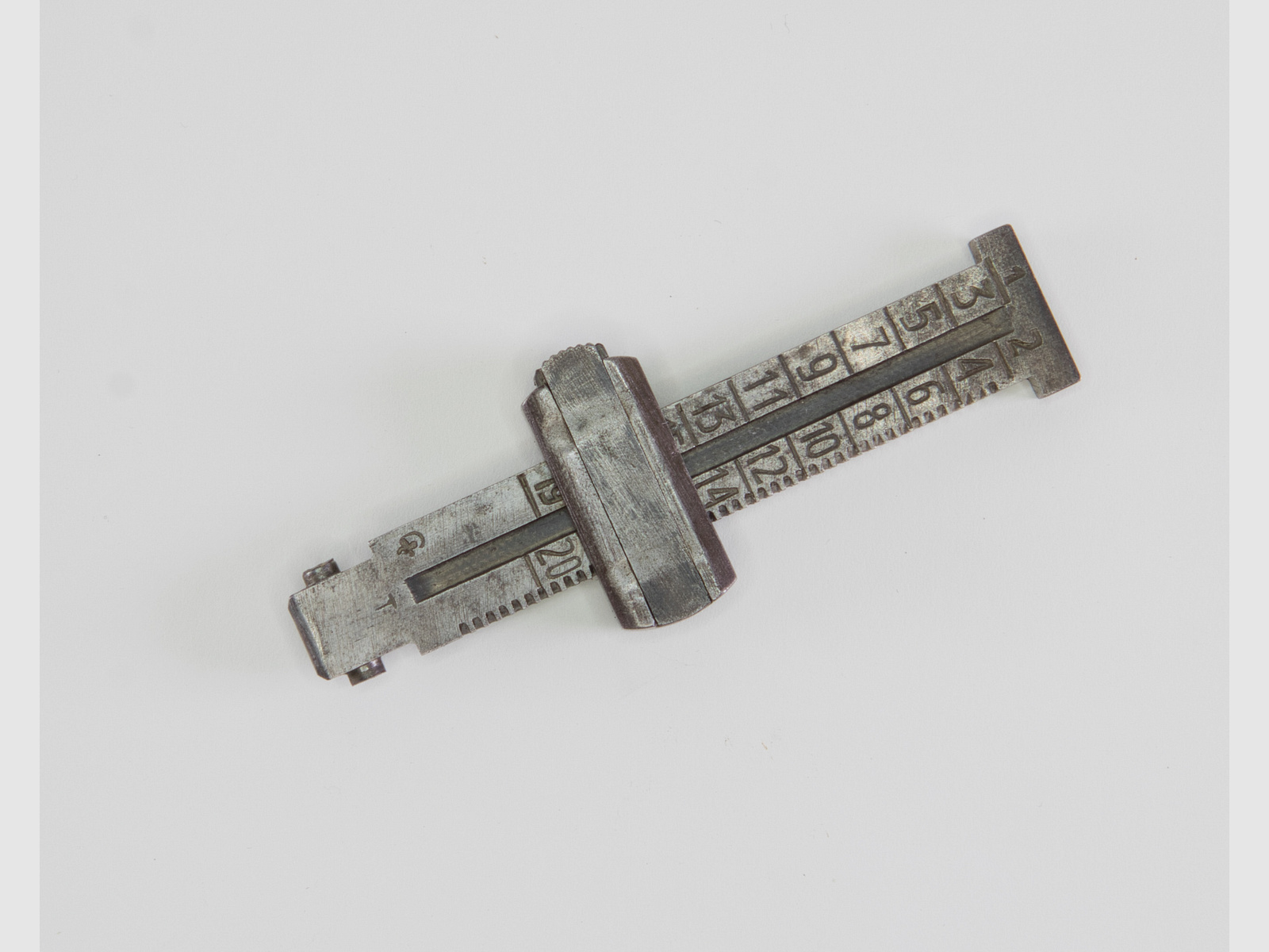 Karabiner K98 Visier mit Visierkurve und Blattfeder