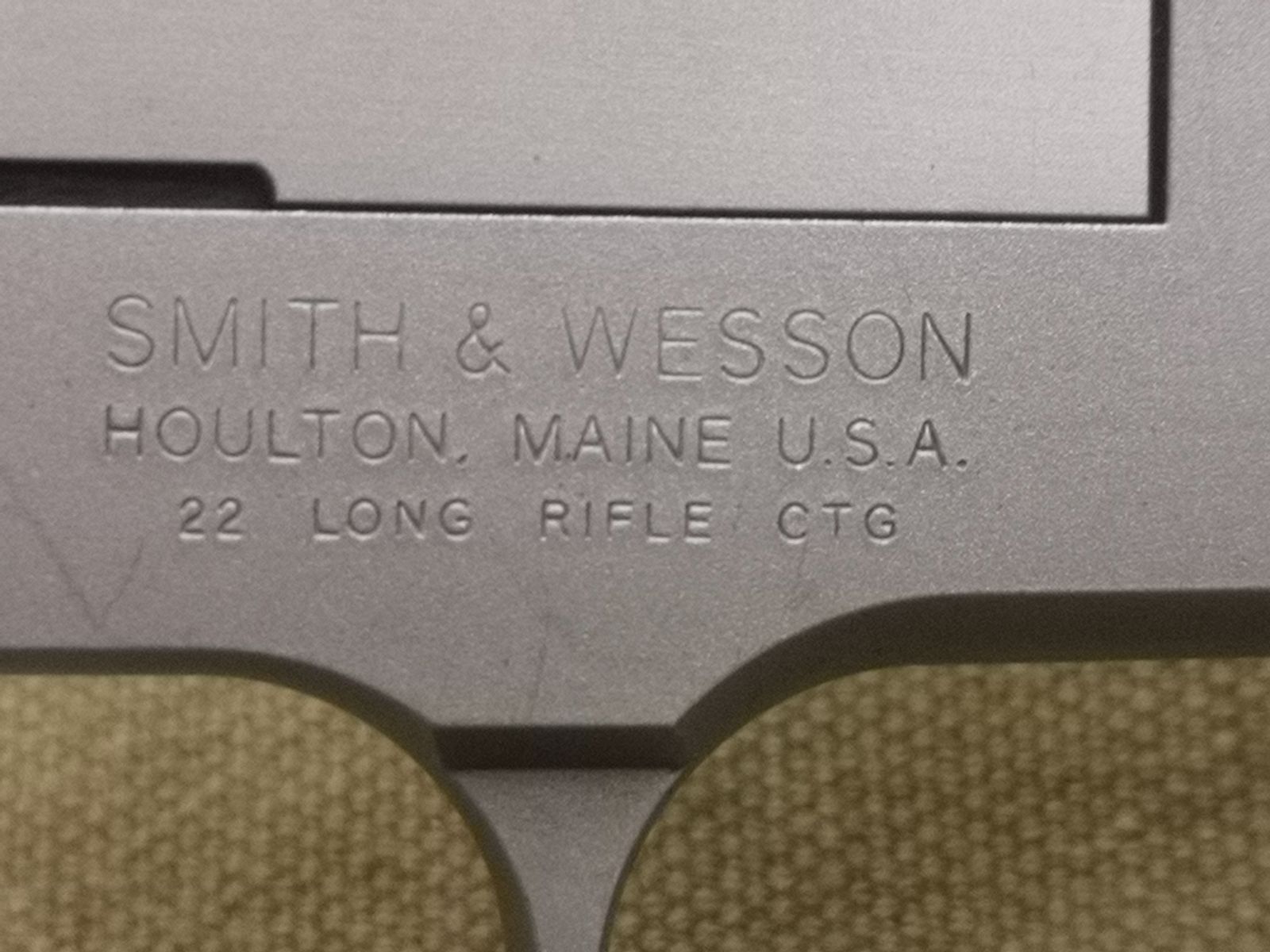 Smith & Wesson Model 2206 przed zakazem .22lr, zdjęcie 6 z 9