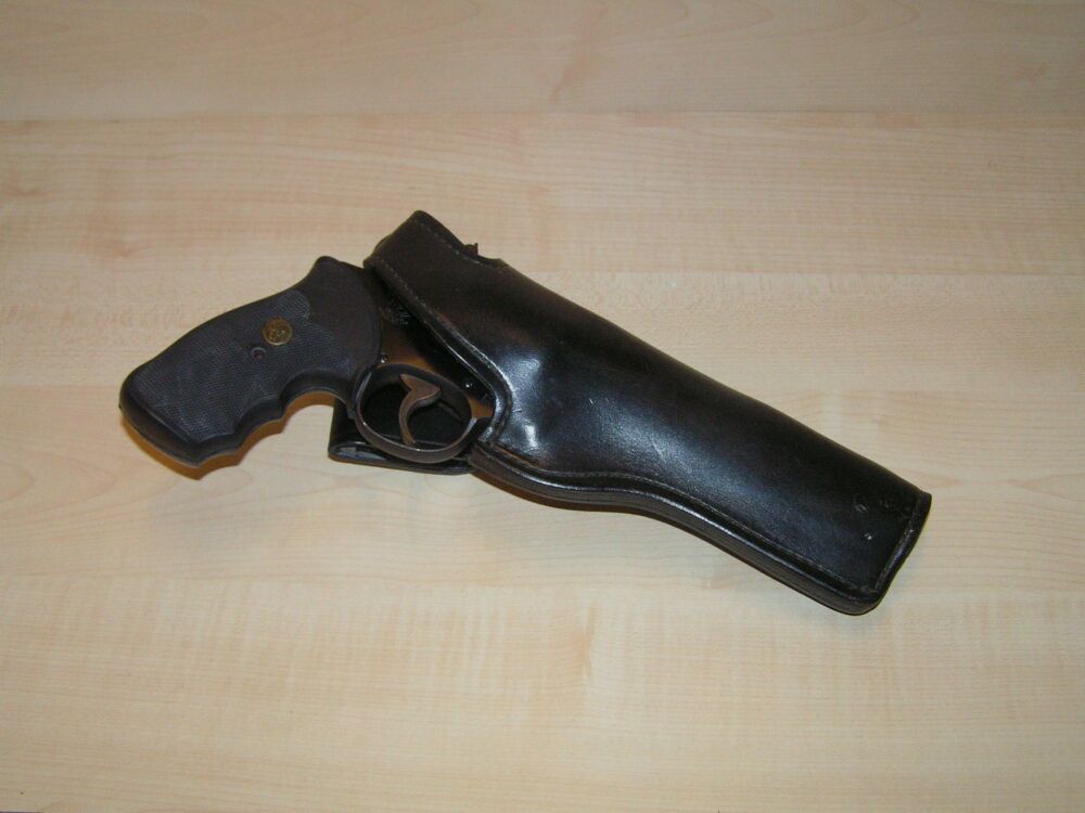 Smith & Wesson HIGHWAY PATROLMAN