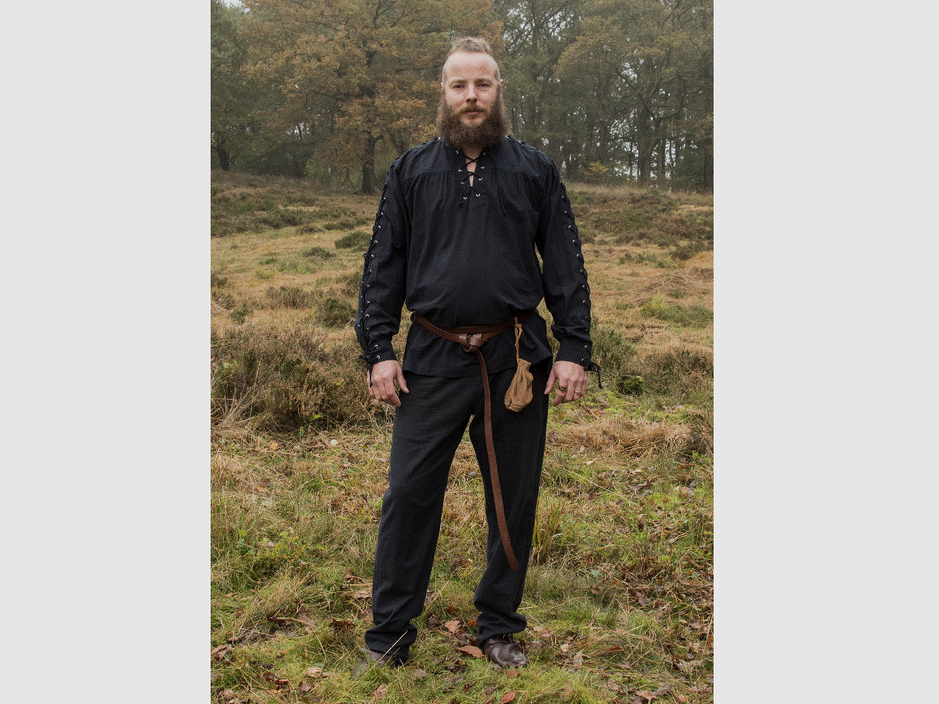 Middeleeuwse shirt Corvin met vetersluiting, zwart