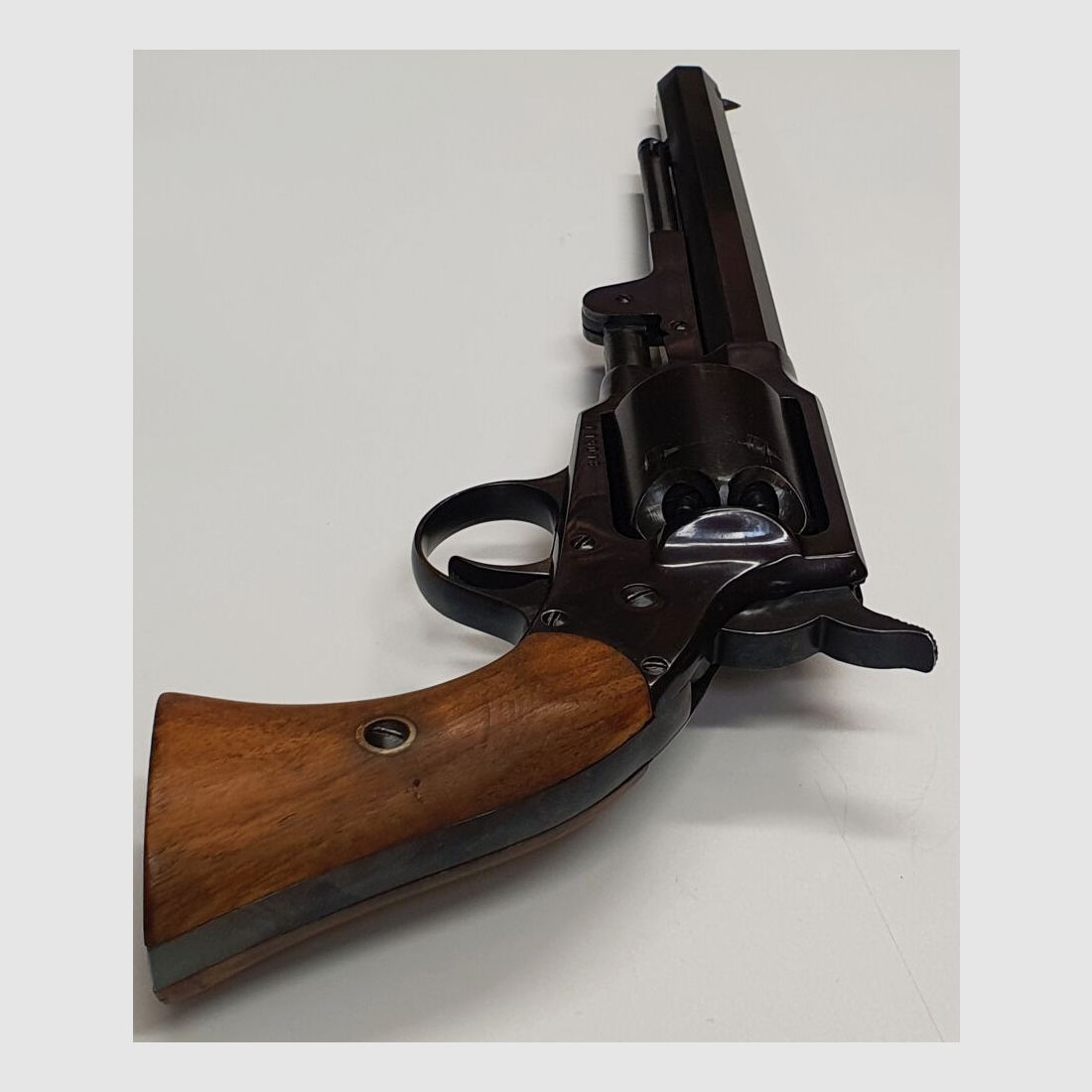 Davide Pedersoli Revolver a Percussione Neumann PEDERSOLI ROGER & SPENCER MATCH in calibro .44 (BlackPowder)