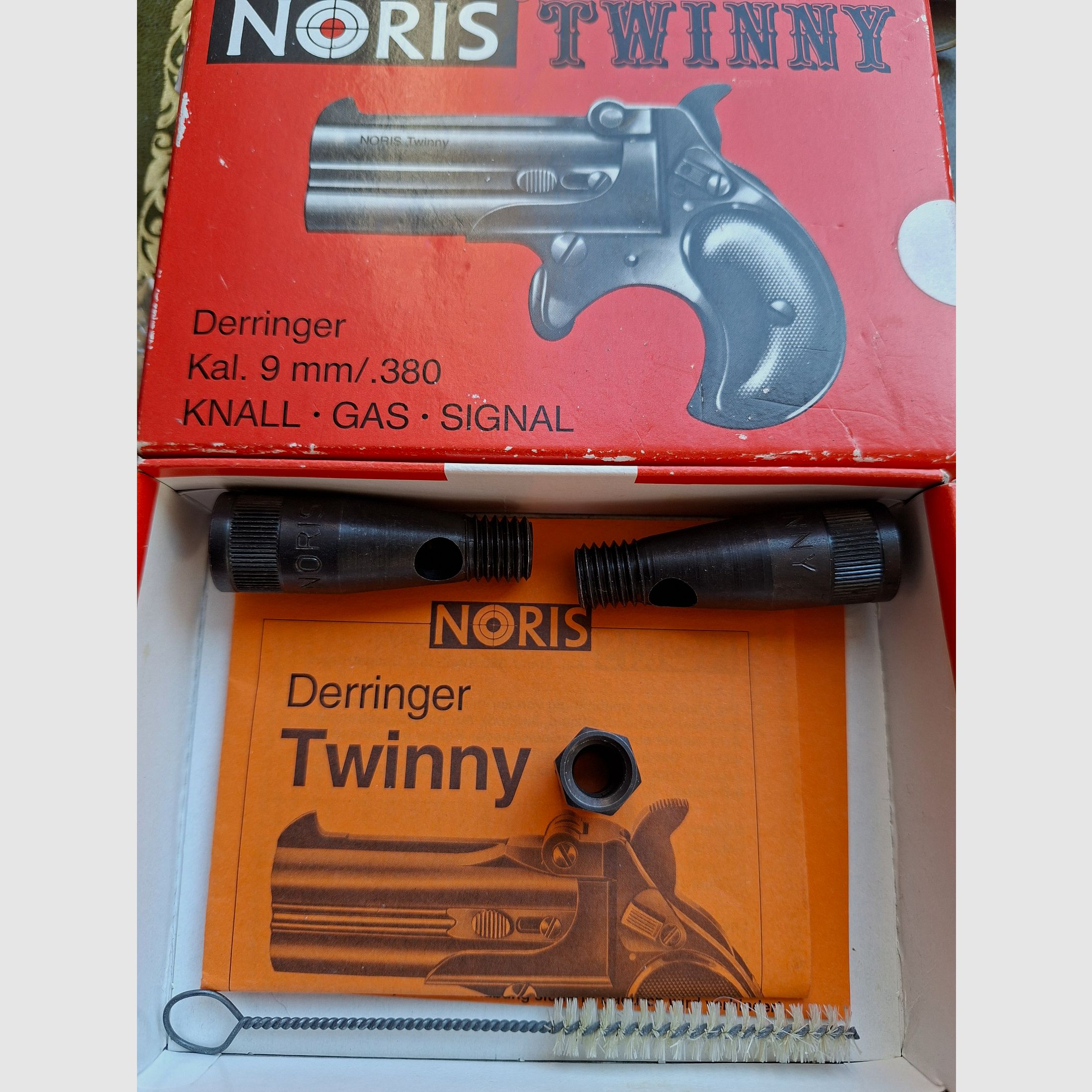 Bonito Röhm Derringer, Noris Twinny