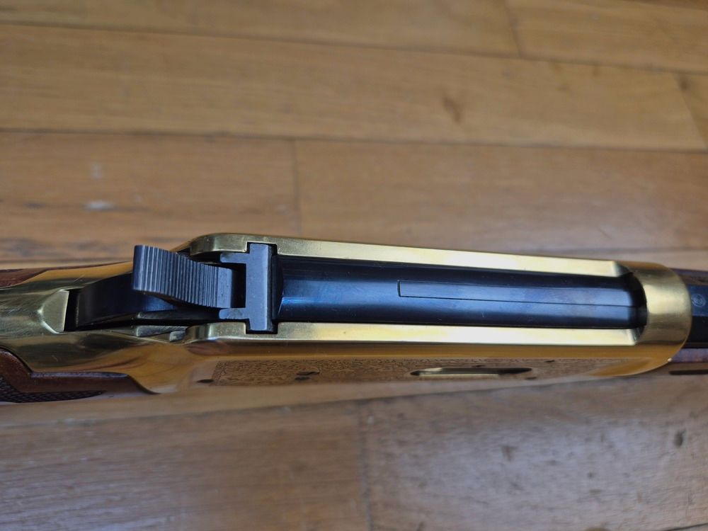Winchester herdenkings « Oliver F. Winchester » 1894 – 19.999 ex. – Prachtige ruitpatronen – 38-55Win – Nooit geschoten – Staat TBE+++, afbeelding 21 van 35