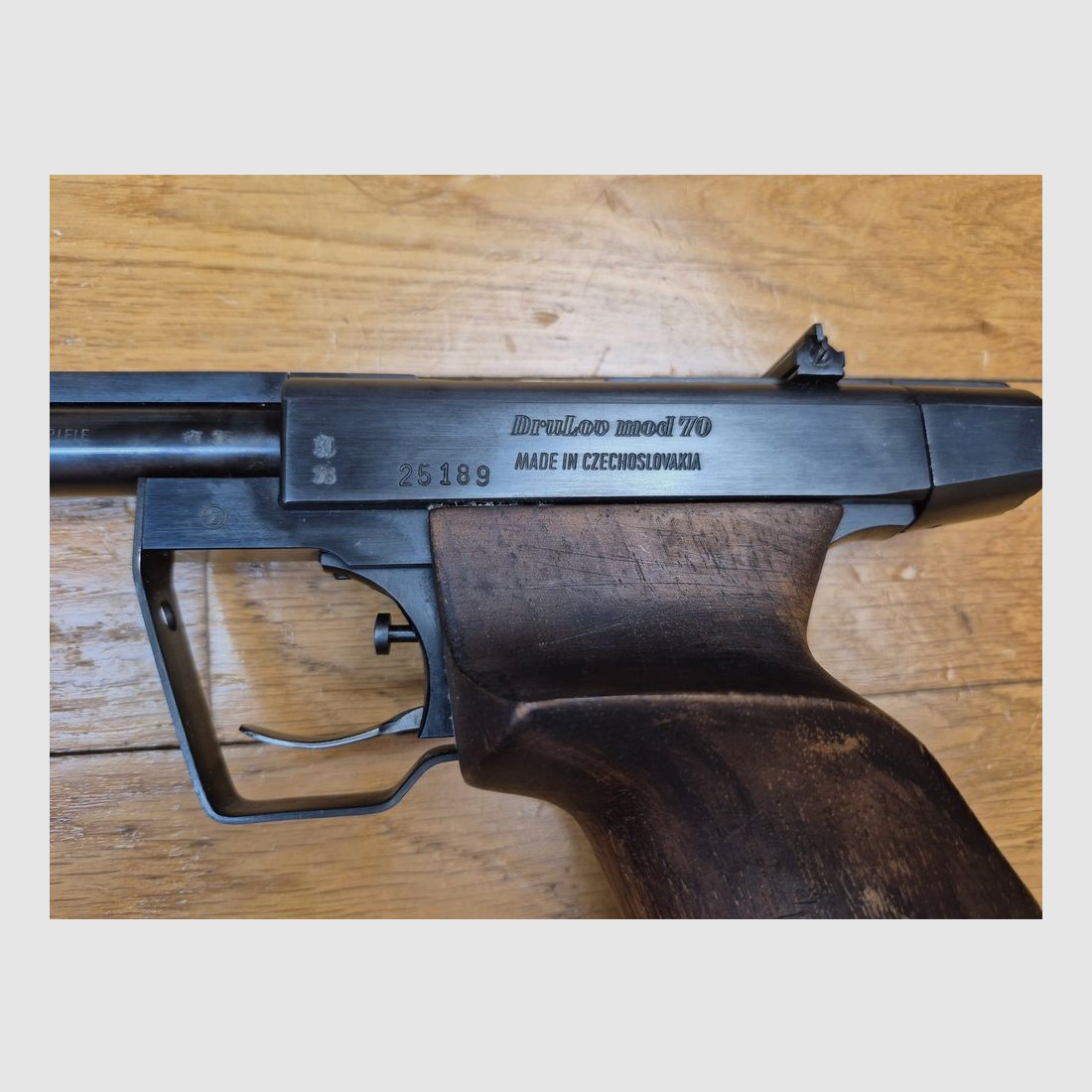 Pistola Drulov 70 – 22LR monocolpo – Fabbricazione ceca 1975 – Eccellente pistola per principianti – ottimo rapporto qualità-prezzo per il tiro di precisione – TBE++, immagine 1 di 25