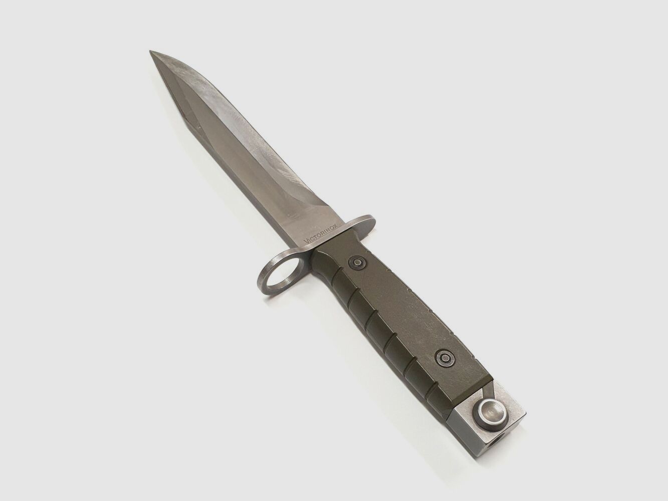 Swiss ordinance bayonet, SIG PE90/Stgw 90 with belt hook