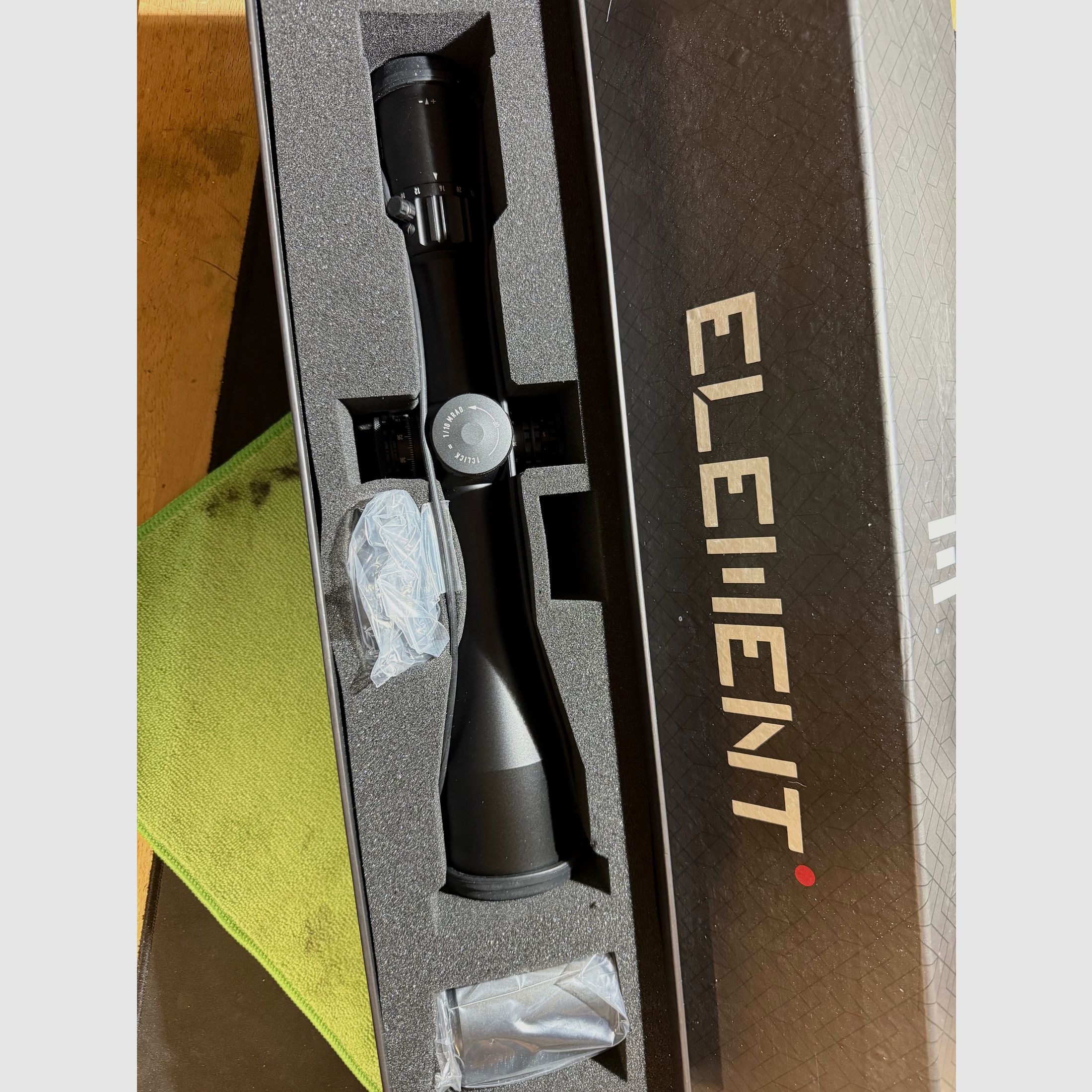 Element Optics Titan | 5-25x56 FFP APR-1C MRAD Absehen - 1⁄10 MRAD