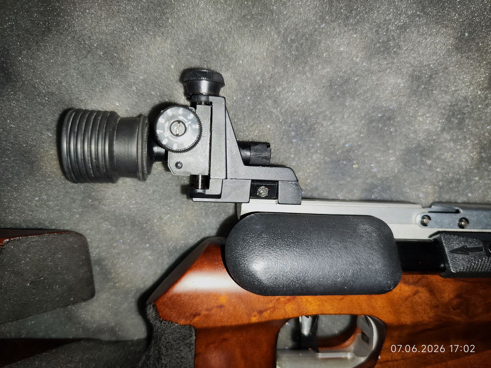 FWB LG 601 Support First ownership