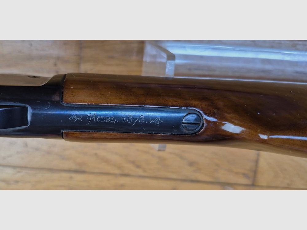 Très belle Winchester 1873 – Modèle Carabine par Euroarms – Arme Made in Italy de 1971 – Cal. 44-40 Win – 9 coups +1 – Excellent état ! – TBE+ /TBE++, image 1 sur 34