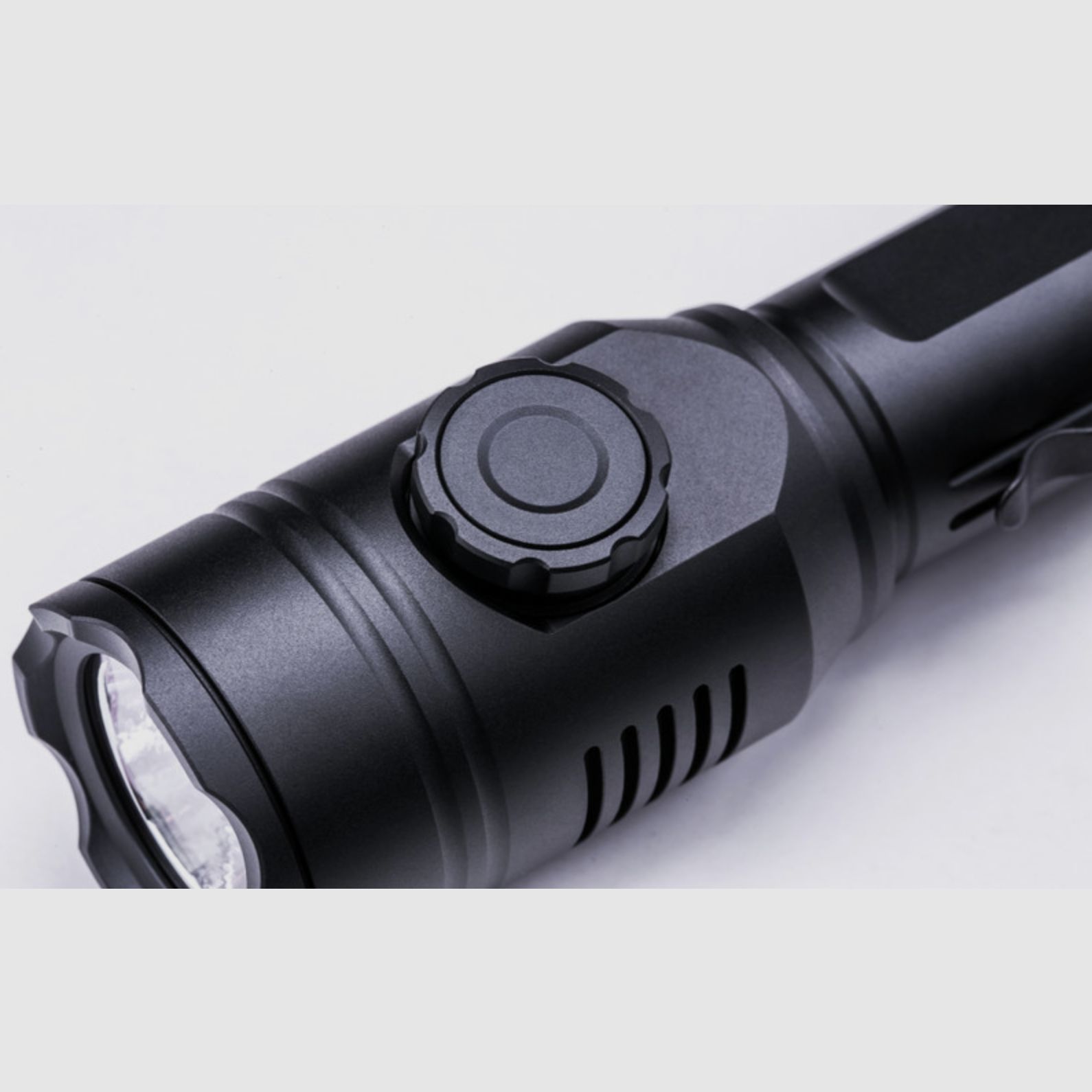 Nextorch T53 Zestaw Tri Color LED Latarka myśliwska biała zielona czerwona w zestawie z akumulatorem, zdalnym sterowaniem kablowym