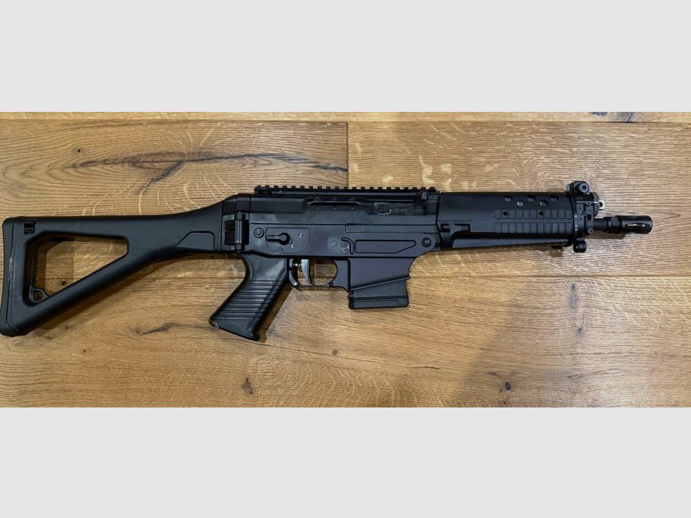 SIG SAUER AG Suisse SIG 553 AL US Sport Canon Court noir