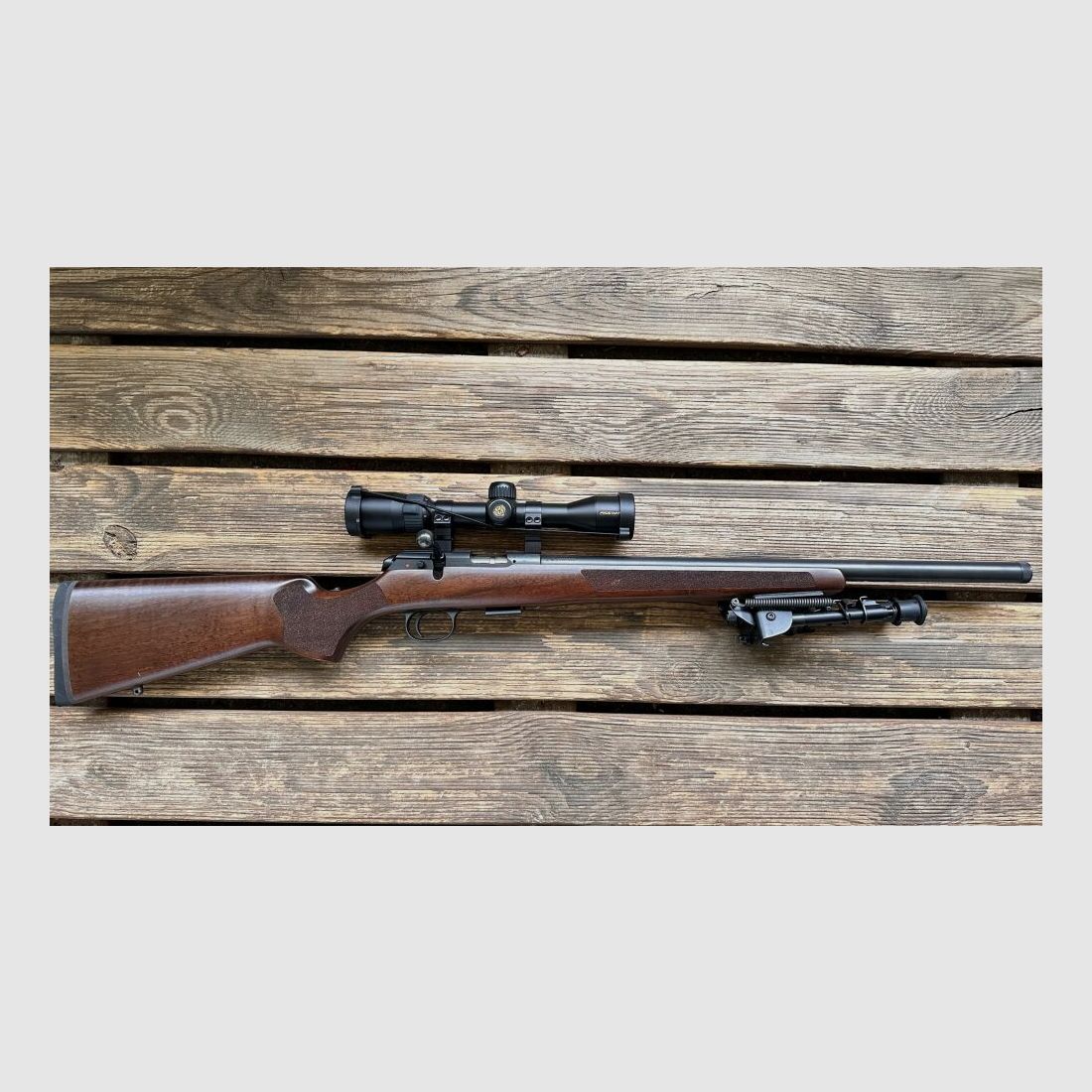 CZ Uhersky Brod 457 Varmint mit Nikon 2-7 x 32 und Zweibein .22lr