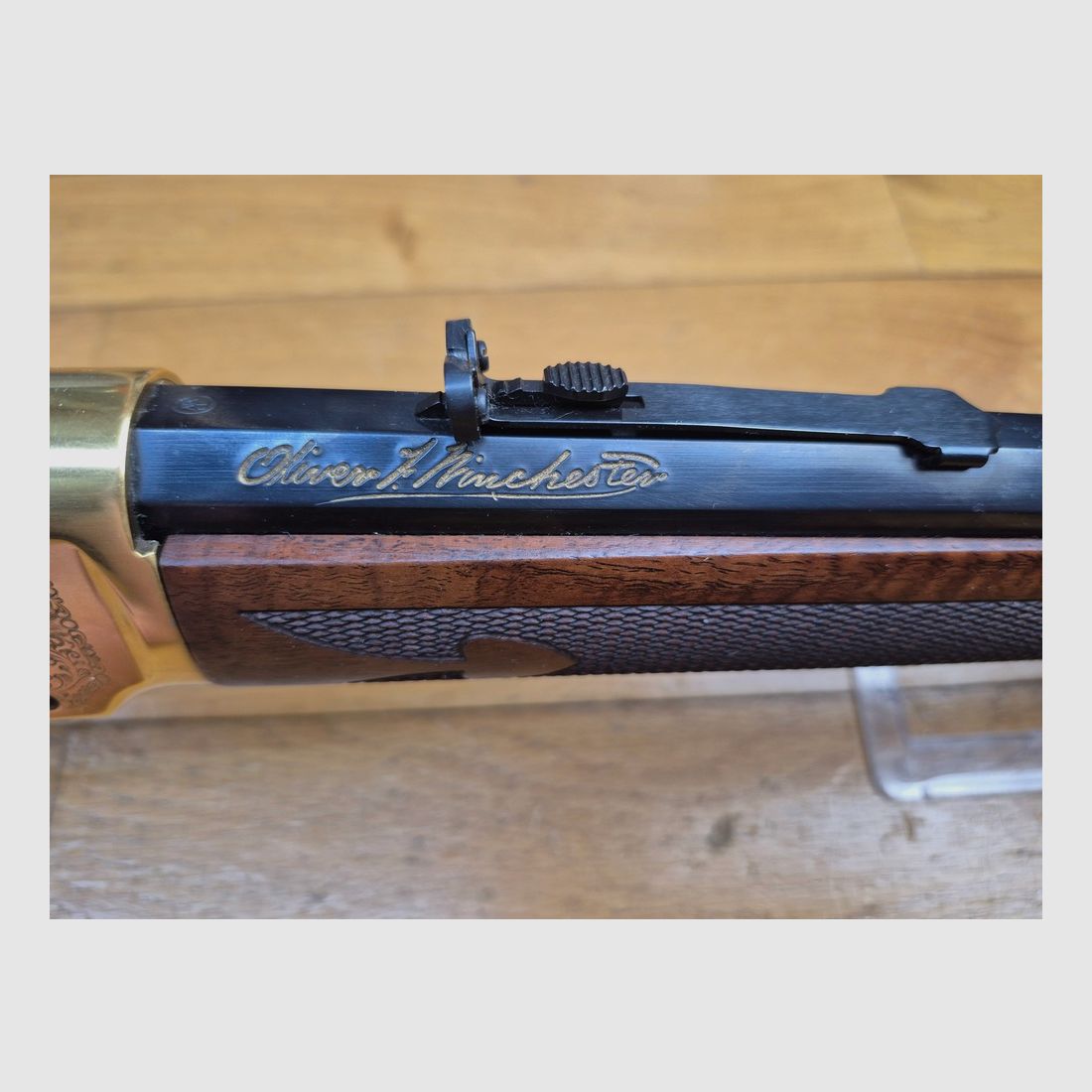 Winchester Kommemoration « Oliver F. Winchester » 1894 – 19.999 Ex. – Wunderschöne Rautenmuster – 38-55Win – Nie geschossen – Zustand TBE+++, Bild 1 von 35