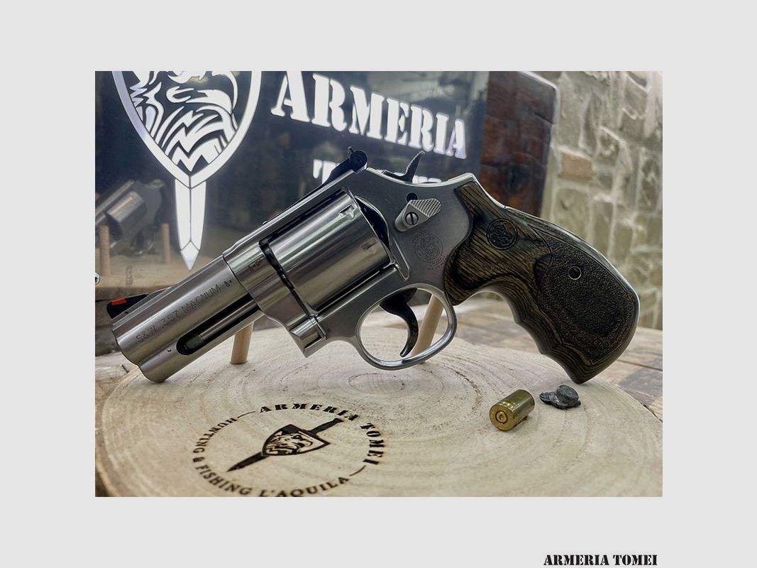 USED – REVOLVER – SMITH & WESSON MOD. 686 PLUS 3″ cal. 357 MAG 7C B/S, image 1 of 6