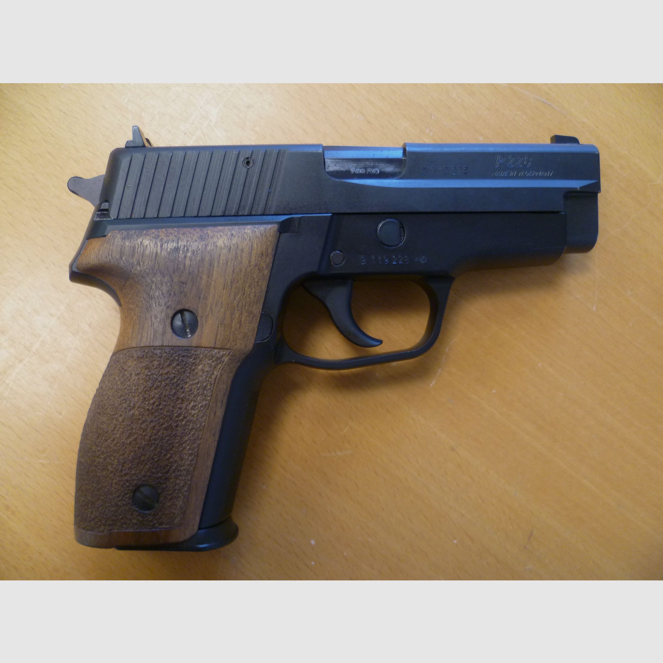 Pistolet SIG Sauer P228