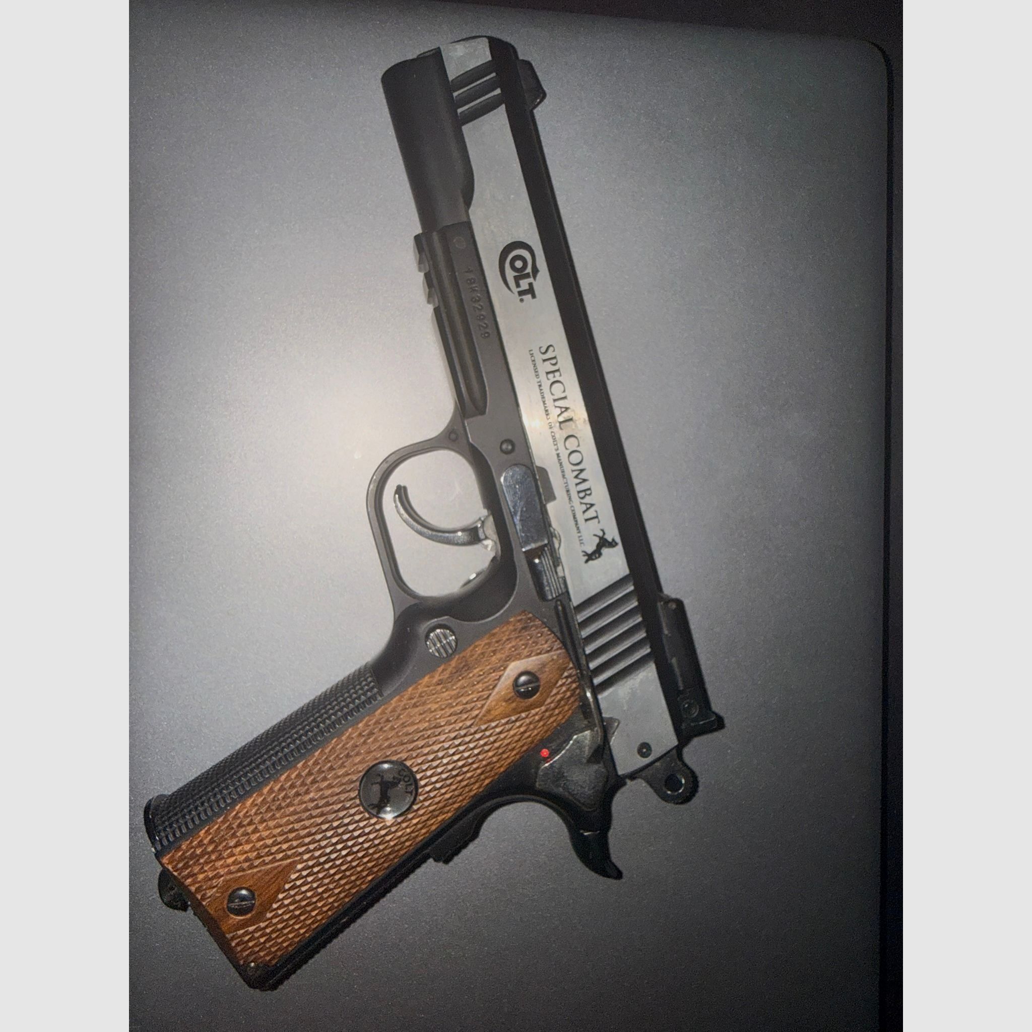 Colt Special Combat Classic 4,5 mm BB Luftpistole 