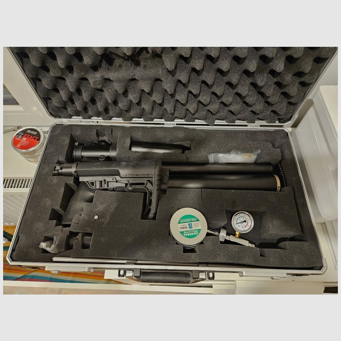 AEA HP Max z wieloma akcesoriami.