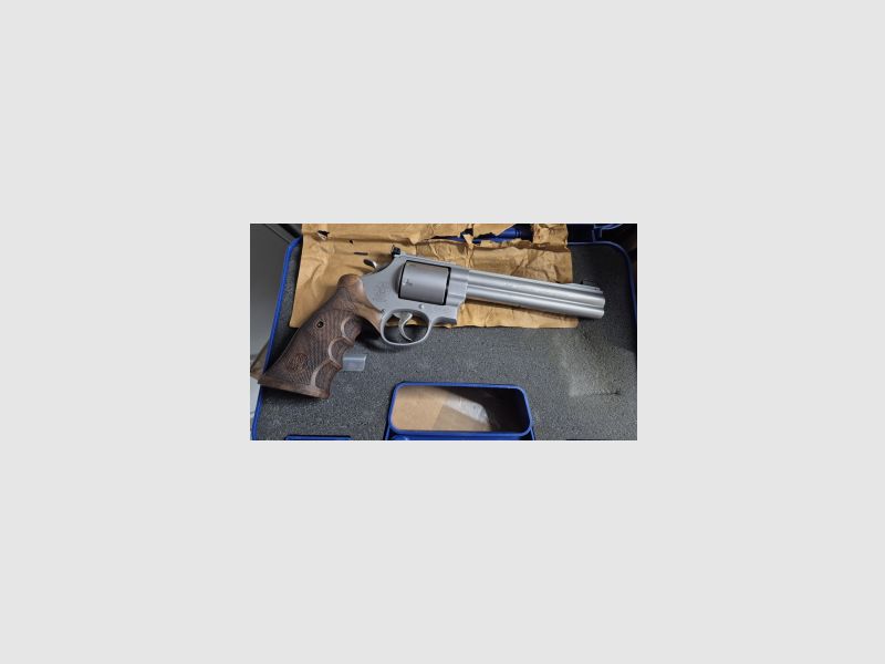 S&W Revolver Mod. 629 Classic Champion Kal. .44 Magnum, stainless/matt, 6 1/2"