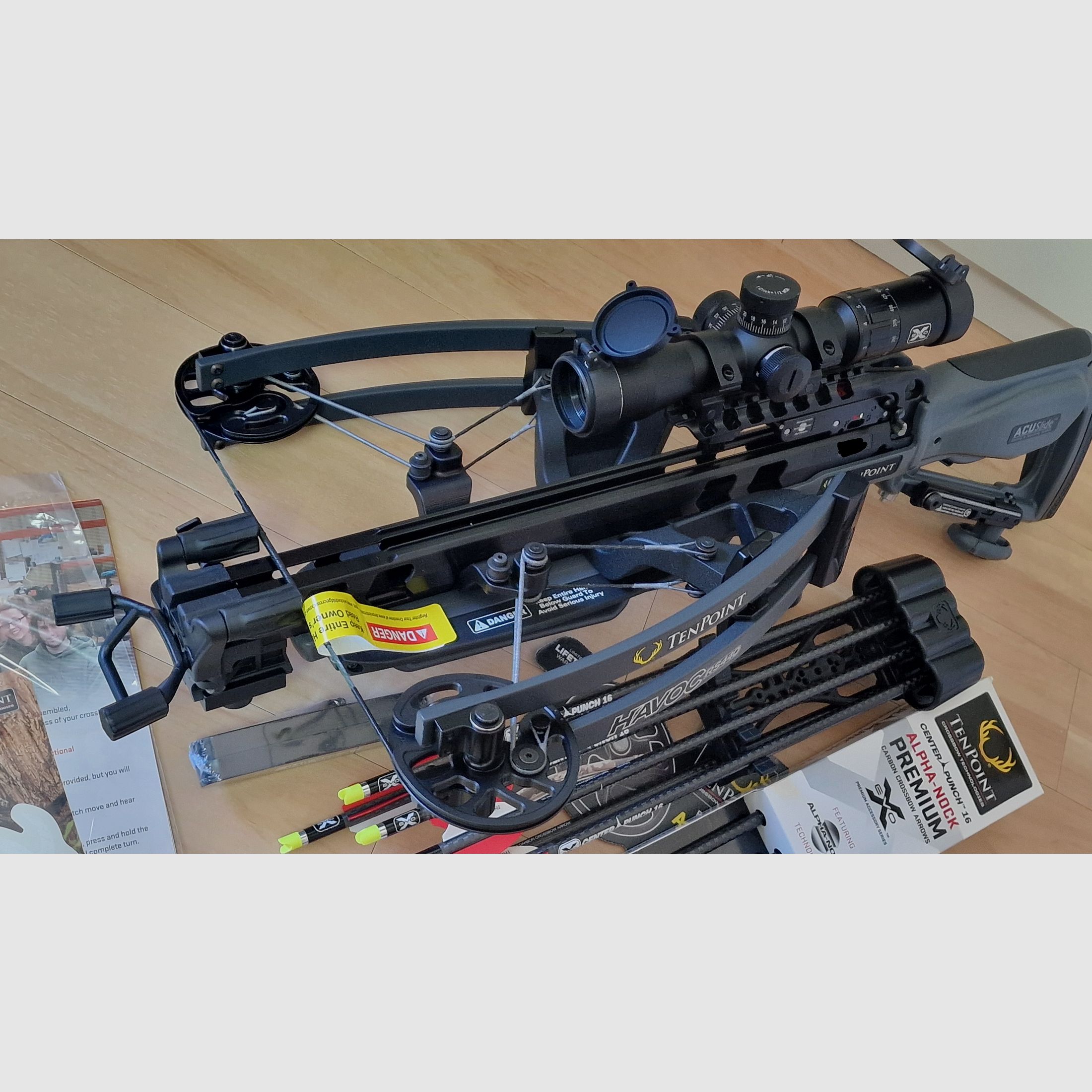 Tenpoint Havoc RS440 Graphit inkl. Halo Armbrust Bogenrucksack HCS-20120 & 6 Stück 16'' EVO-X Center Punch Premium Bolzen mit Alpha-Nocks