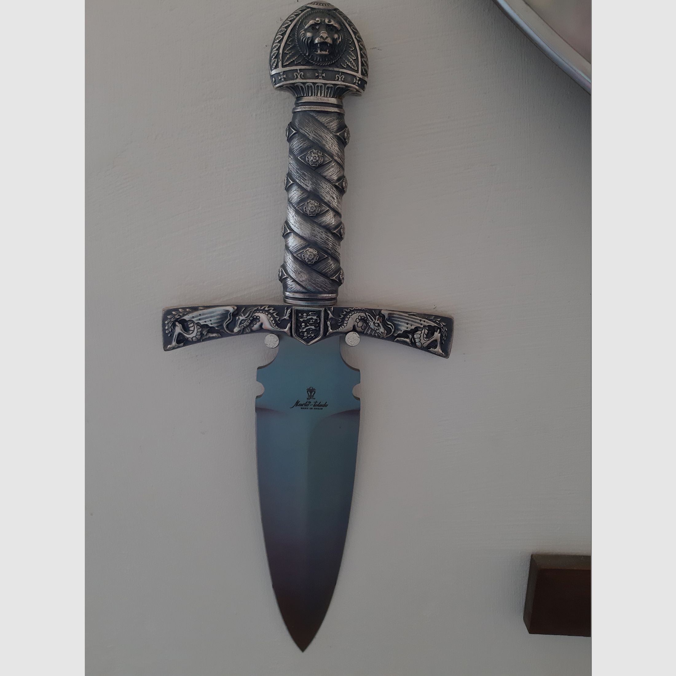 3 Teiliges SET für Liebhaber und  Sammler von KÖNIG RICHART LÖWENHERZ , das SCHWERT, der DOLCH + das  SCHILDWAPPEN