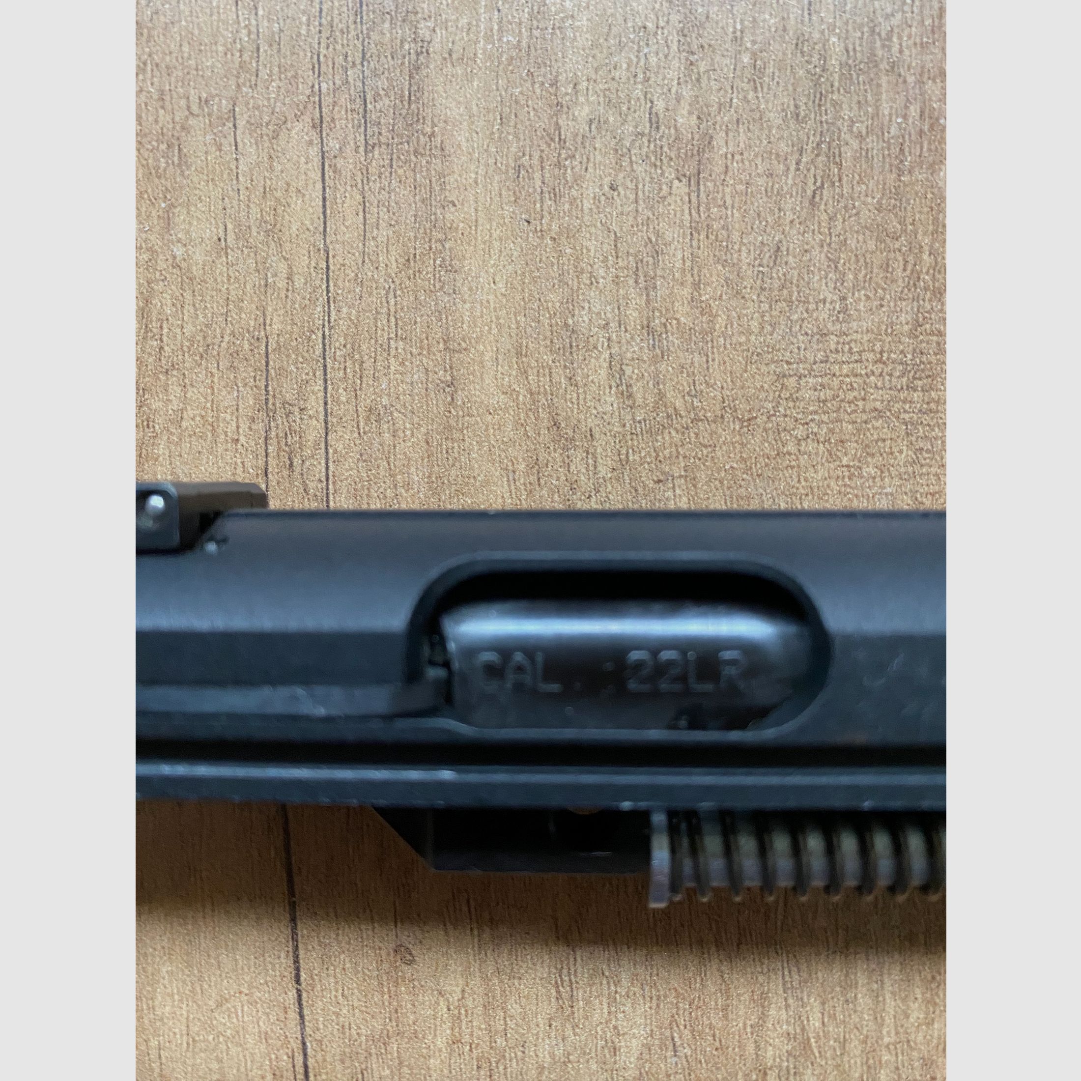 Tanfoglio Limited 9 mm Luger con sistema intercambiable .22 lr para IPSC, tiradores deportivos, etc.