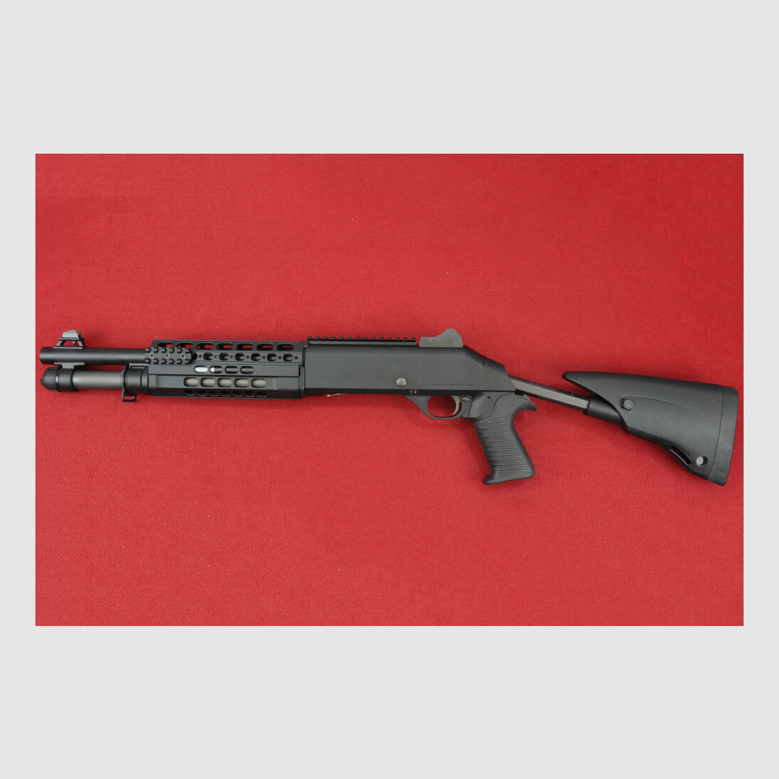 Benelli M4 Super 90 T Pro Zwart