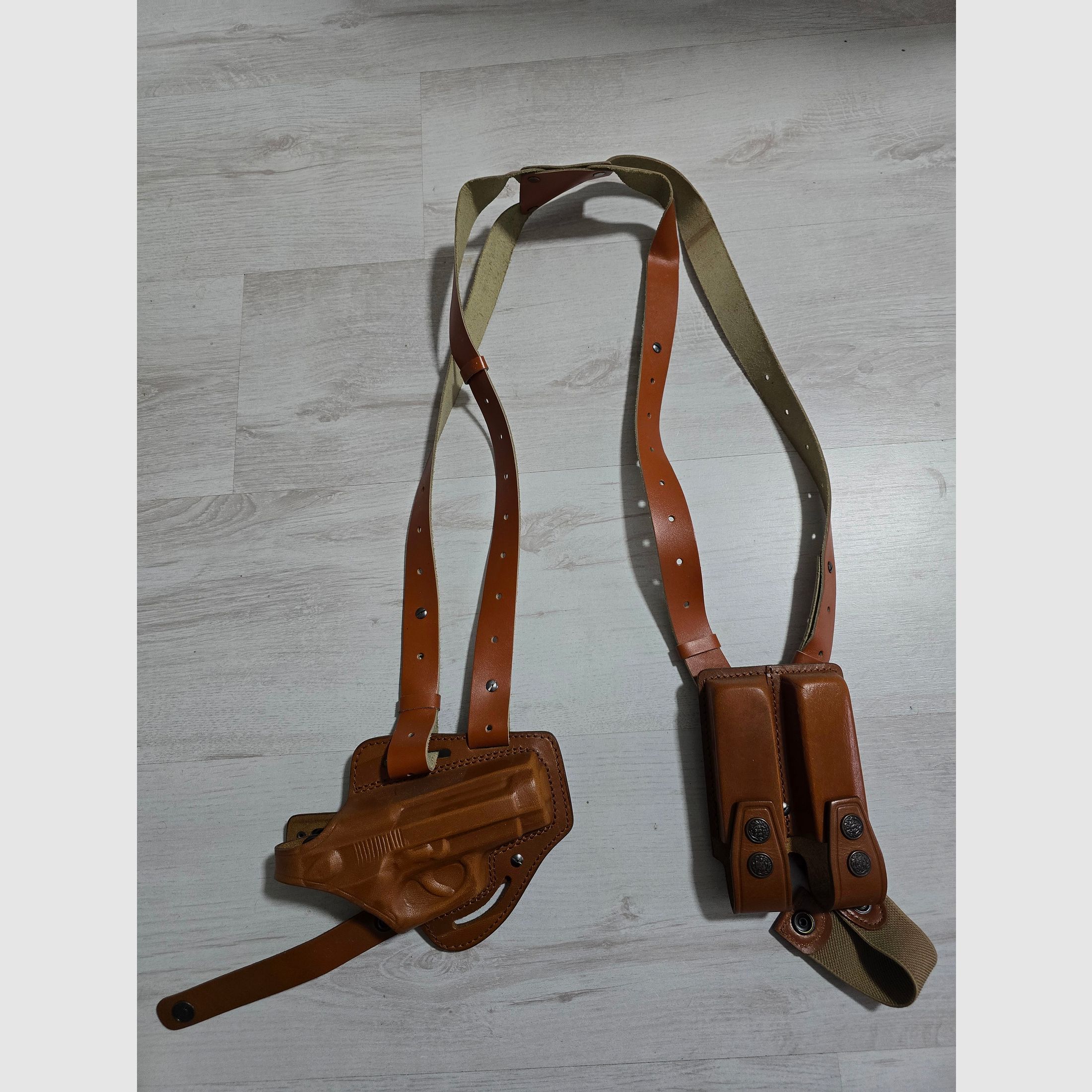 KINGDOM SCHULTERHOLSTER 301 FÜR BERETTA 84 ODER WEIHRAUCH HW 94 ! !