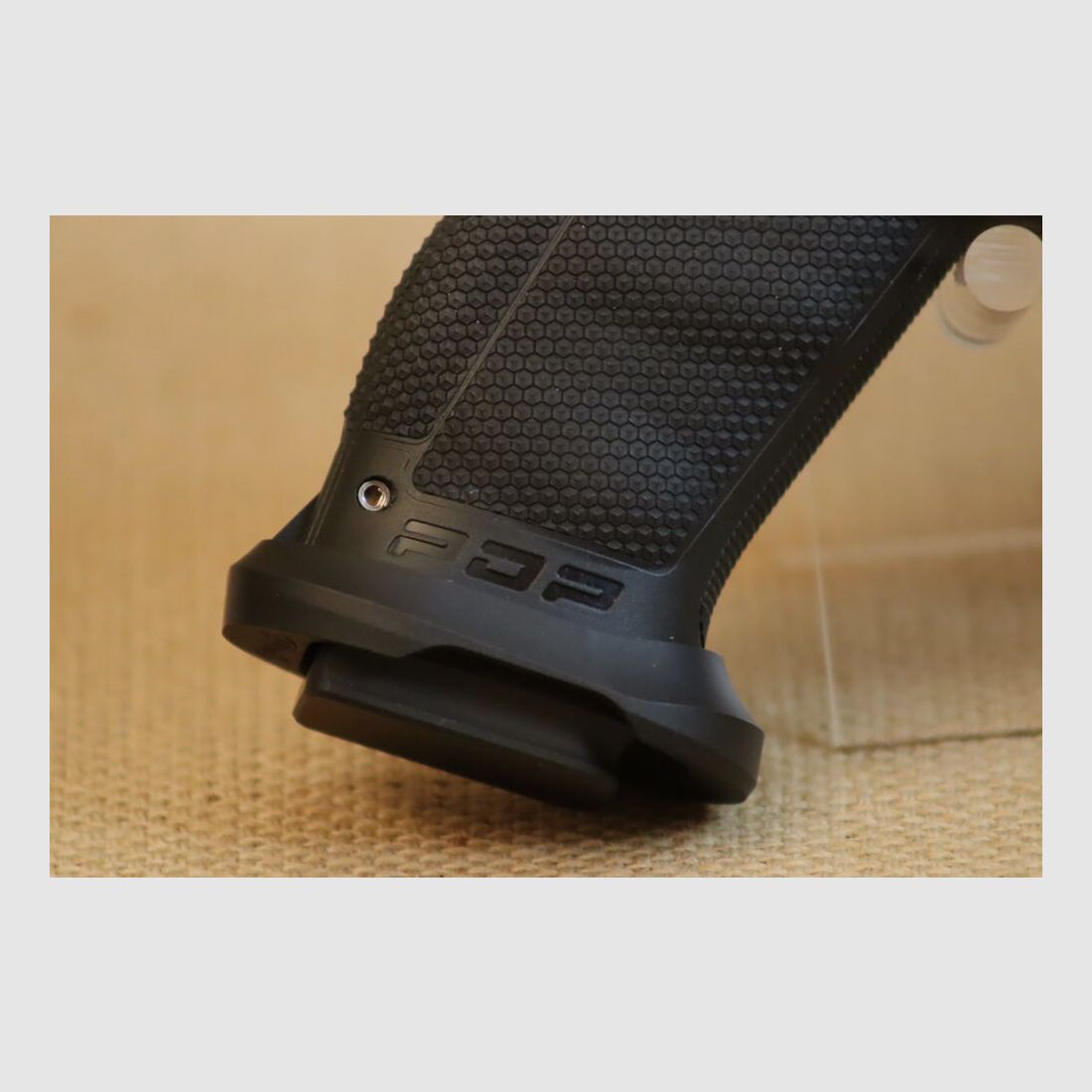 Walther Pistole PDP Full Size V2 – 5" OR, 20 Schuss 9mmLuger, mit 2 x 20 Schuss Magazin u. Magazintrichter