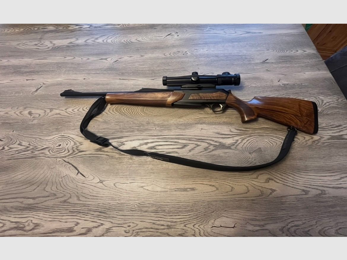 Halbautomat Browning Modell: Bar Zenith Wood HC in Kaliber .30-06 mit Zeiss Victory V8 1,1-8-30 absolut neuwertig