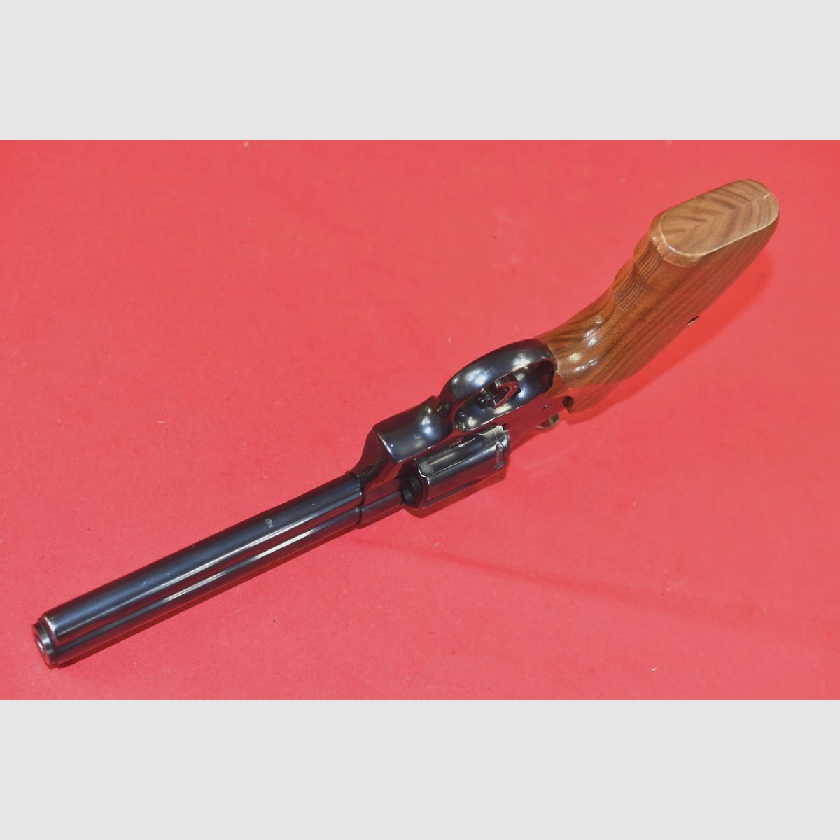 #8269 REWOLWER COLT PYTHON, ROK 1979, Kal. 357 Mag. / .38 Spl, zdjęcie 3 z 17