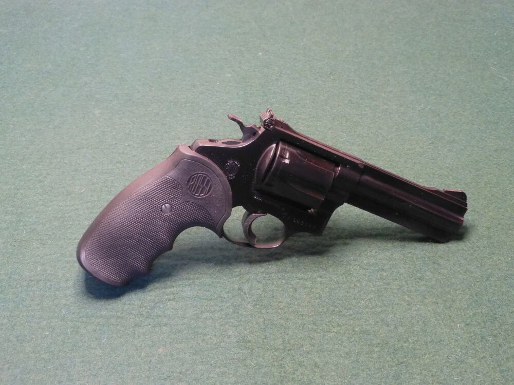Rossi	 971