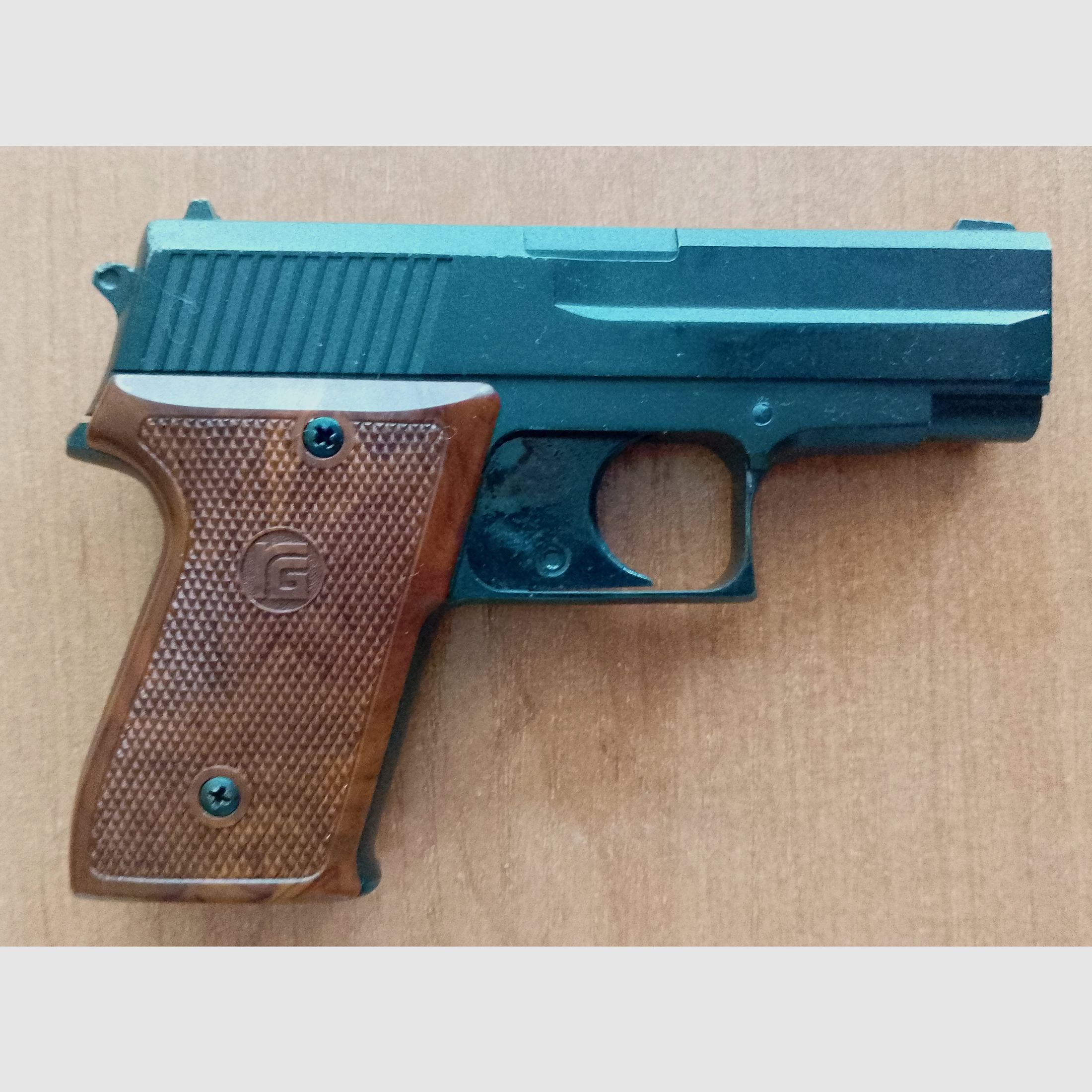 Alte Röhm RG 300 Schreckschuss Pistole Kal. 6 mm Knall Flobert