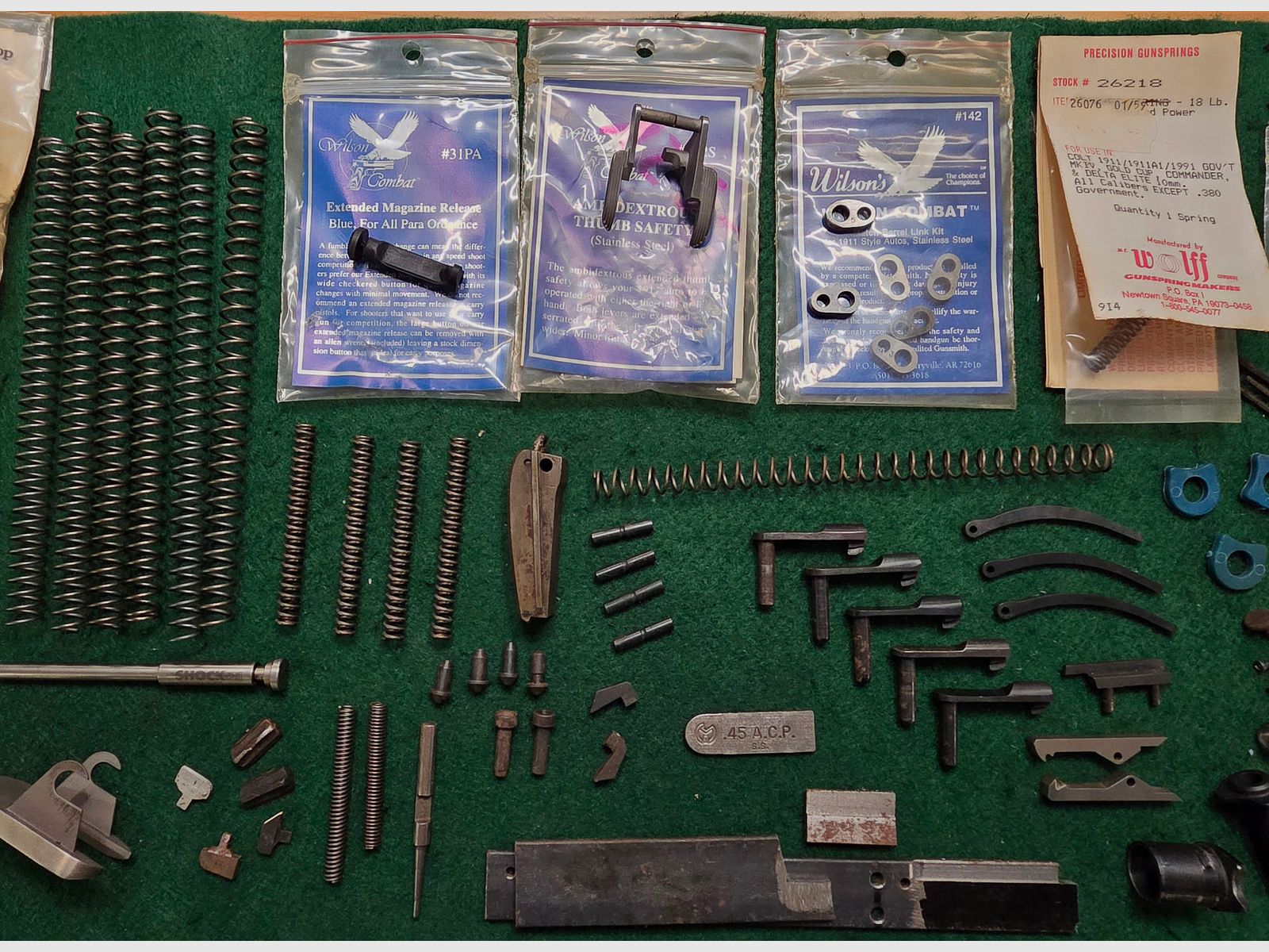 Very large lot of spare parts Colt Government 1911 various versions
