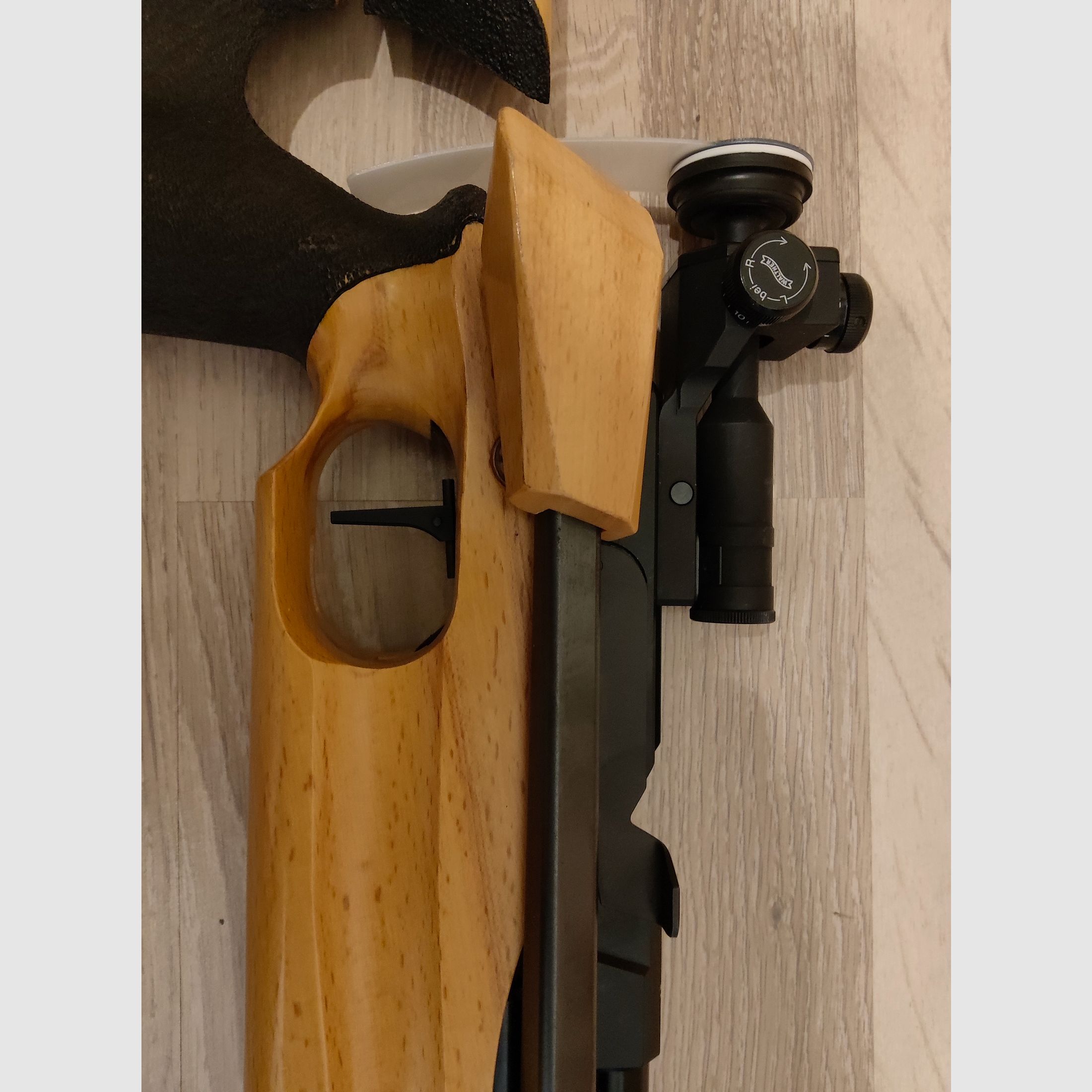 Fusil à air comprimé Walther Lgm-2