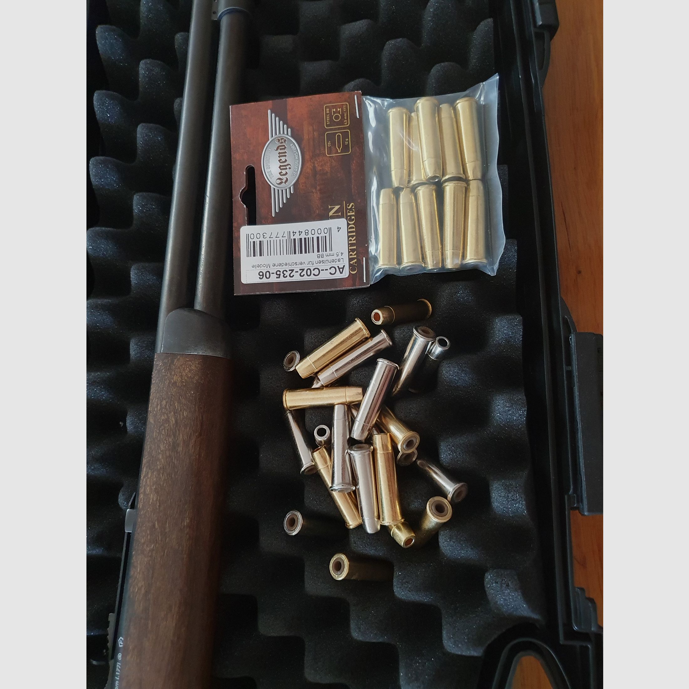 Legends Cowboy Rifle Co2 Gewehr antik finish , inkl. 34 Ladehülsen Diabolo + BB, Koffer