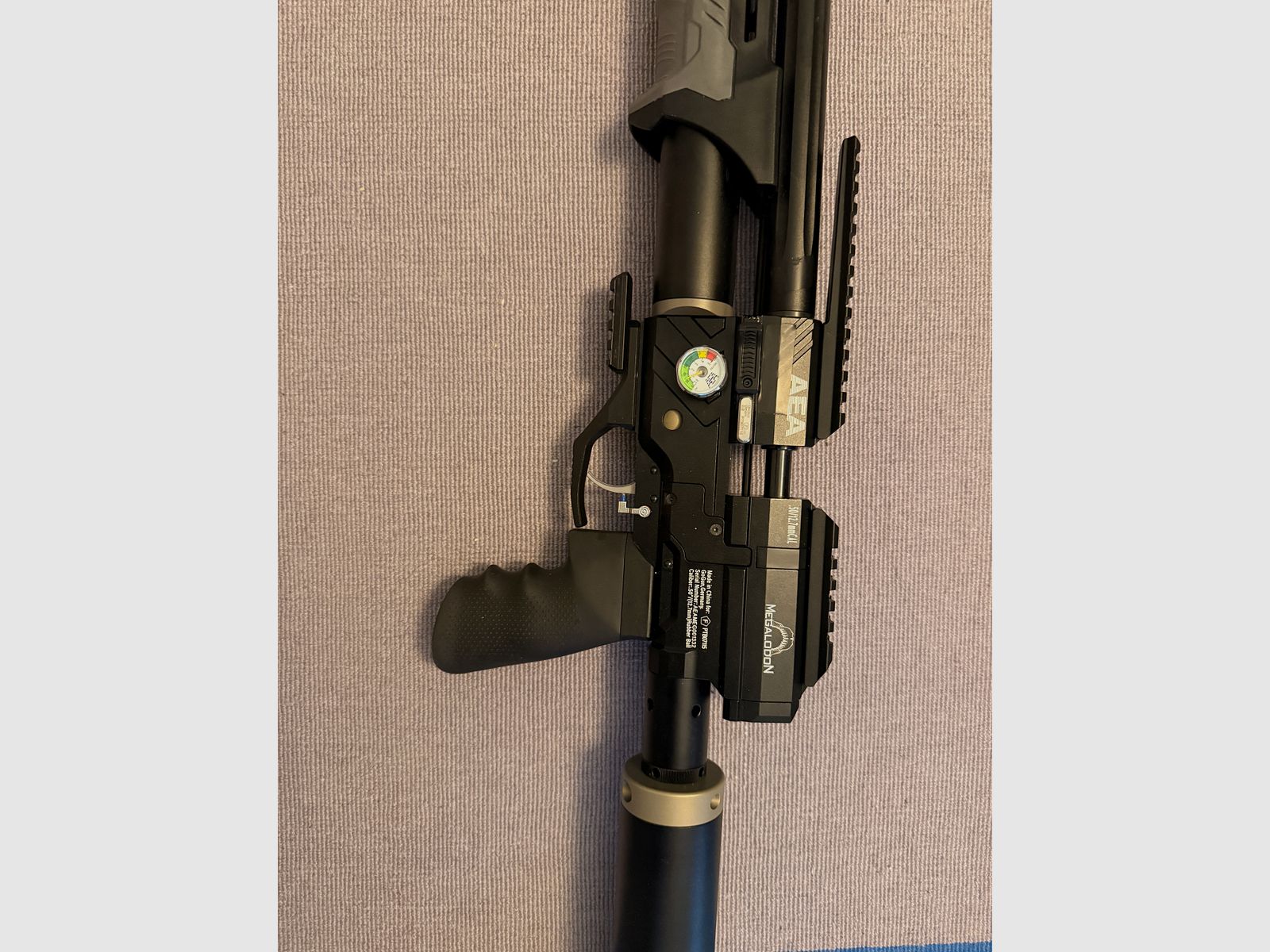 AEA Megalodon – État impeccable + accessoires complets