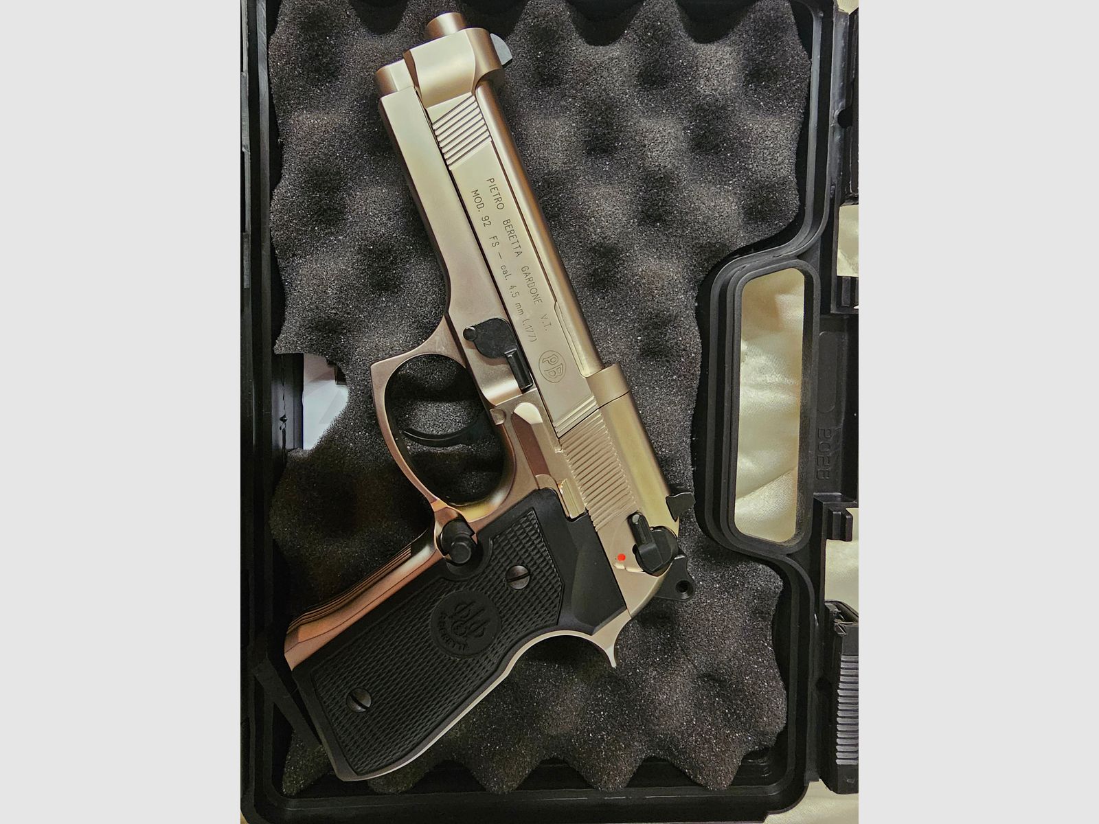 Umarex Beretta 92 FS Nickel/Polymer