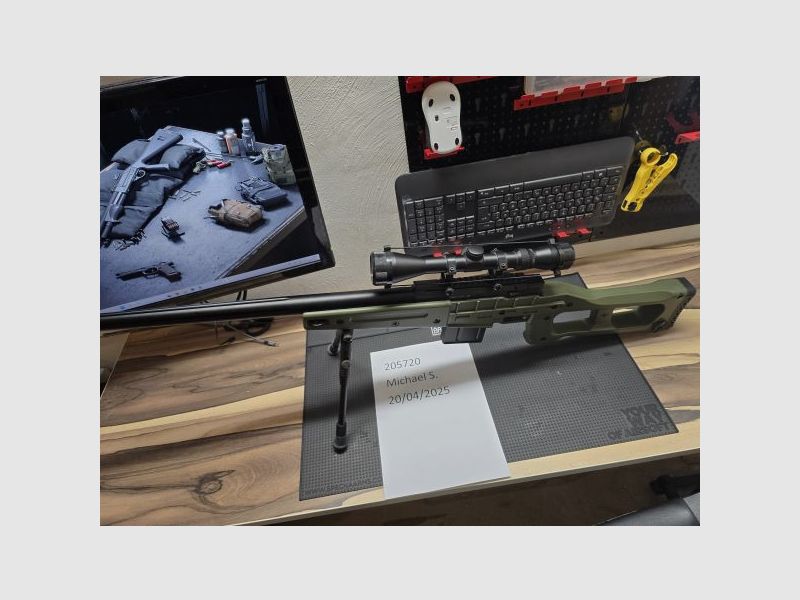 Well Russian Tactical (MB4409D) Feder-Repetiergewehr mit Zweibein und Zielfernrohr