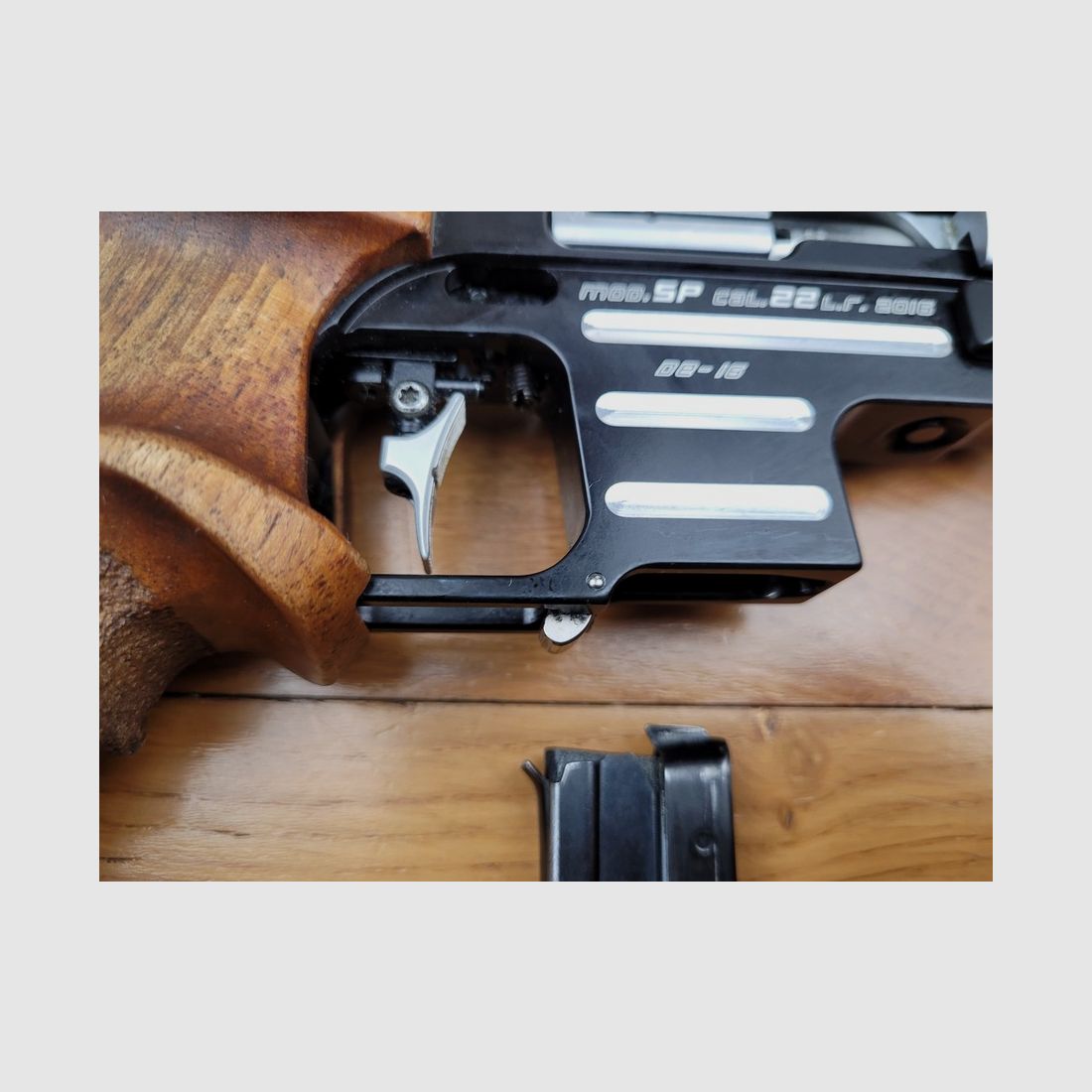 Wettkampfpistole PARDINI – Modell SP20 NEW – .22 LR – Magazin 5 Schuss – Elektronischer Abzug – TBE, Bild 14 von 25