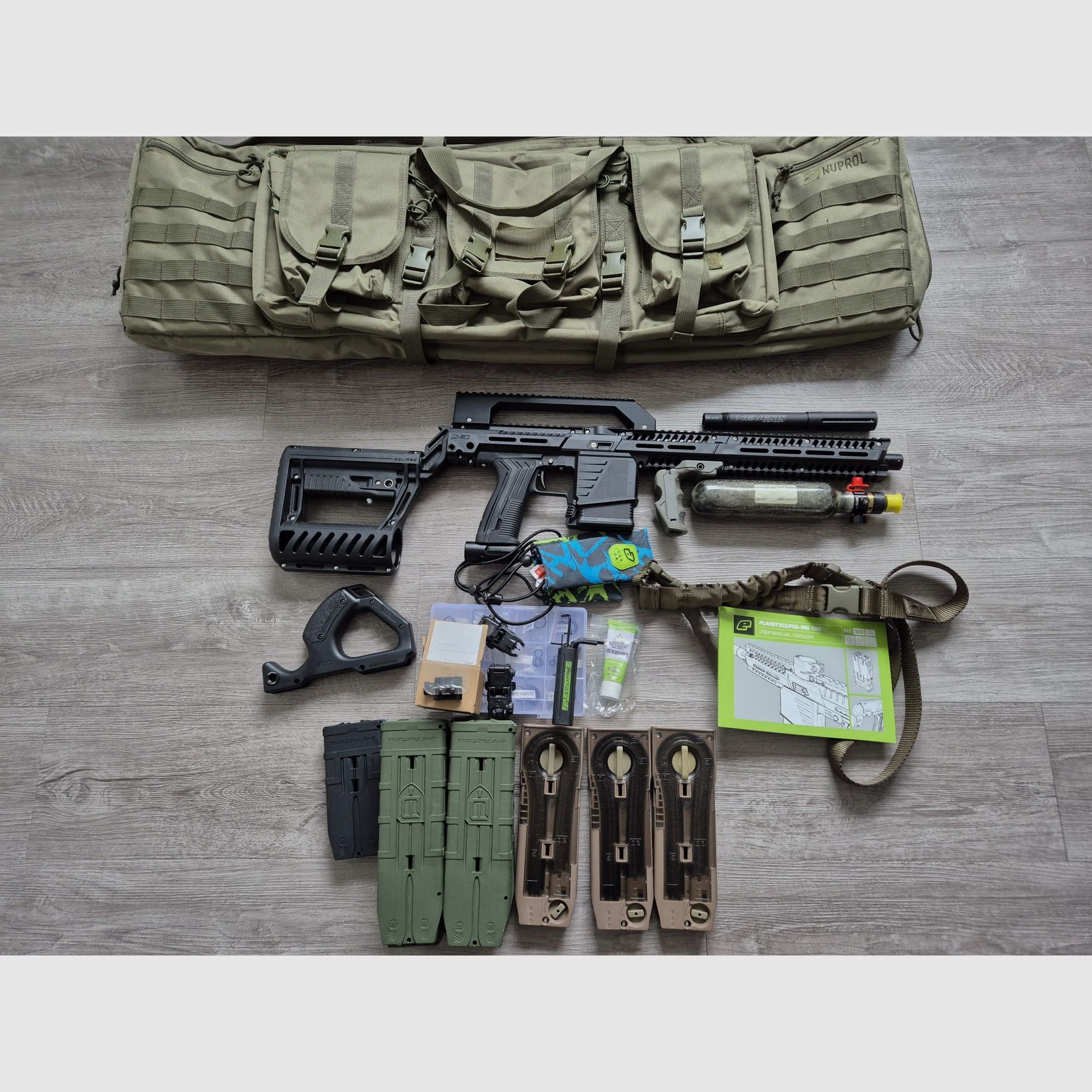 Planet Eclipse Emek MG100 Set con molti accessori - usato, ben curato