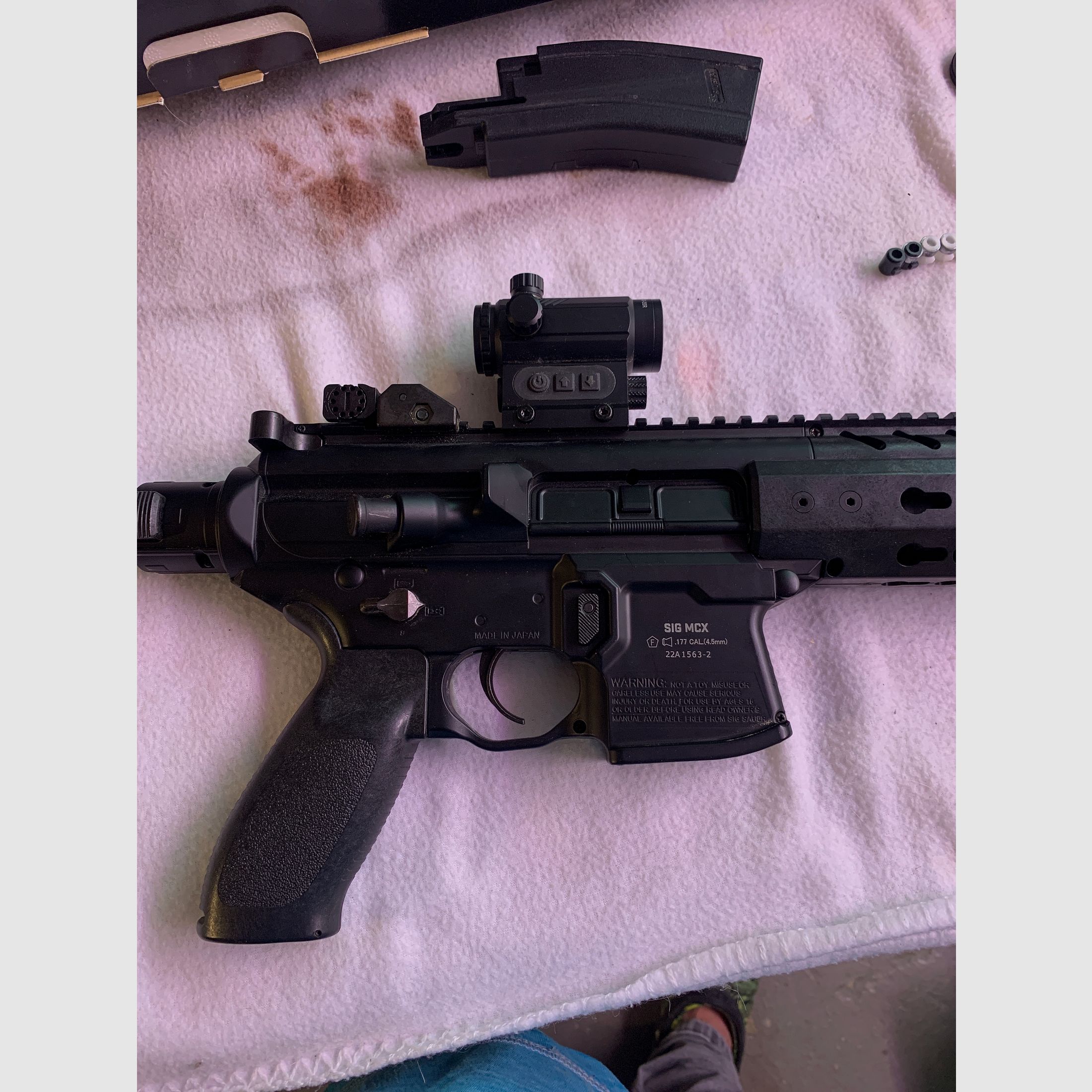 MCX Co2 Gewehr von SIG SAUER mit Red Dot
