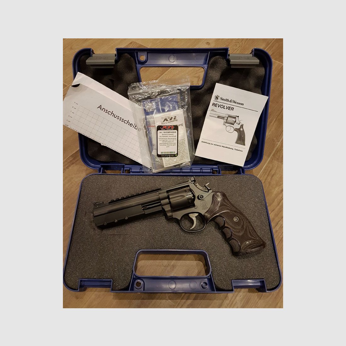Smith & Wesson BLACK-DIAMOND UNIVERS CUSTOM TARGET S&W 586 6" pouces 357 Magnum