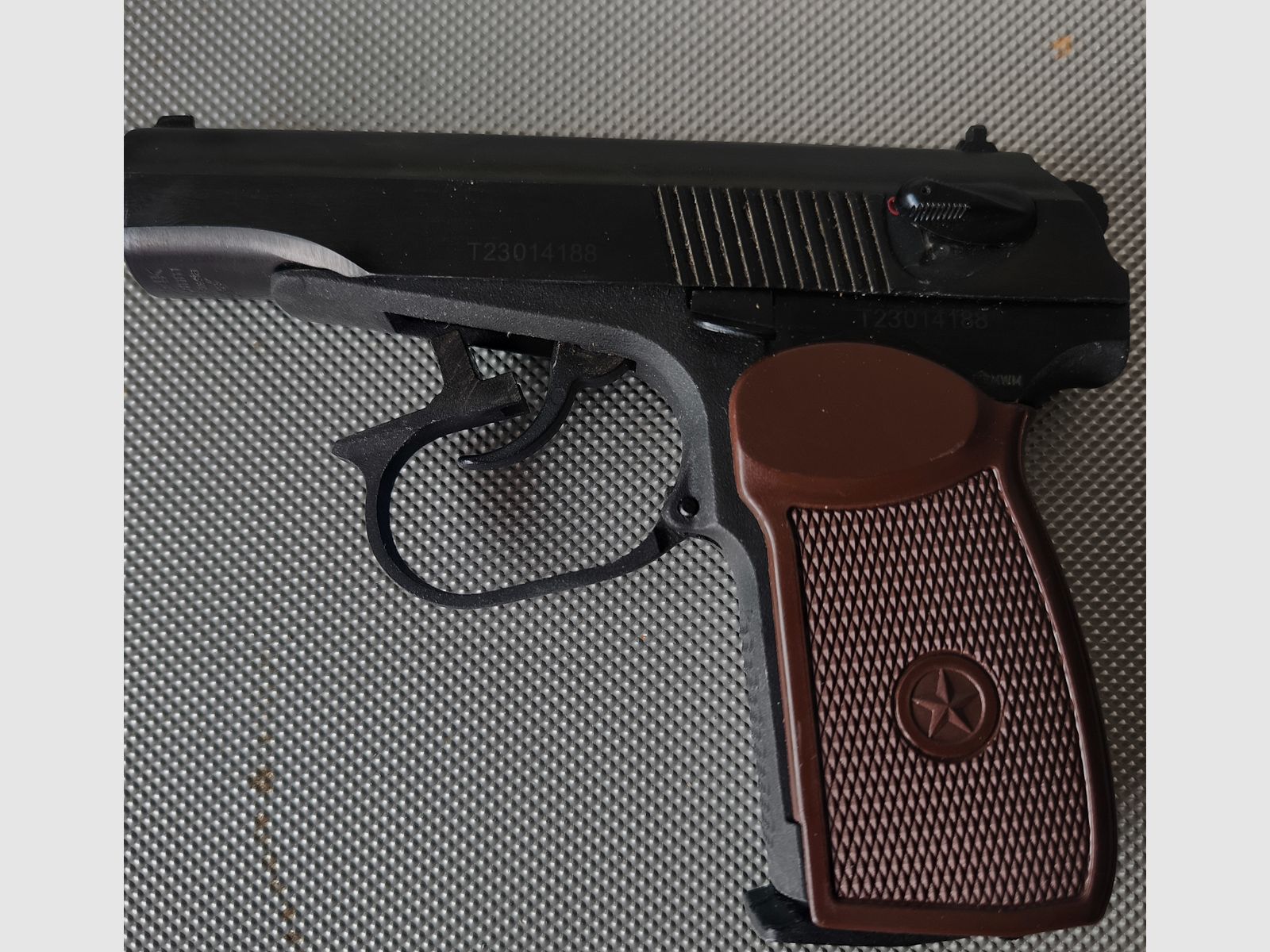 ⚠️ Achtung Makarov Fans, Echte Rarität!! Baikal - Makarov - MP-654K - Made in Russia & MDI-Braunes Leder Holster + 1 Packung 5er Max Tactical Co2-Kartuschen 
