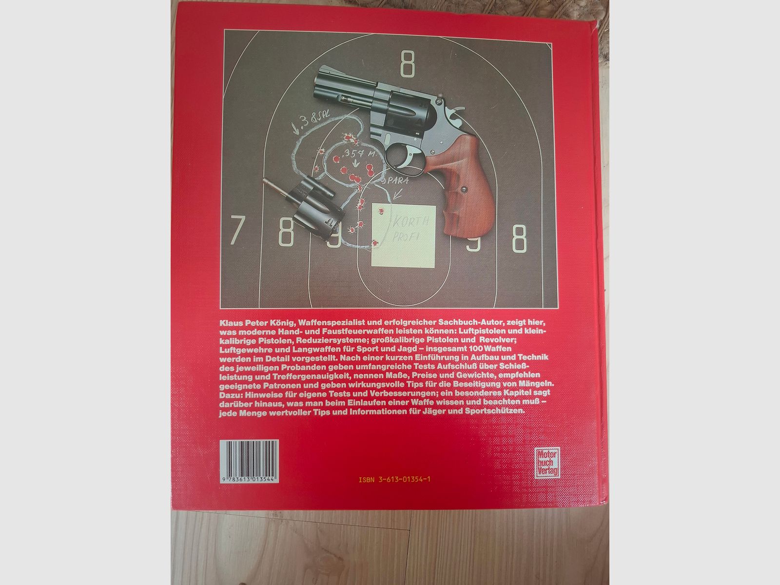 Konvolut aus verschiedenen Waffenbüchern